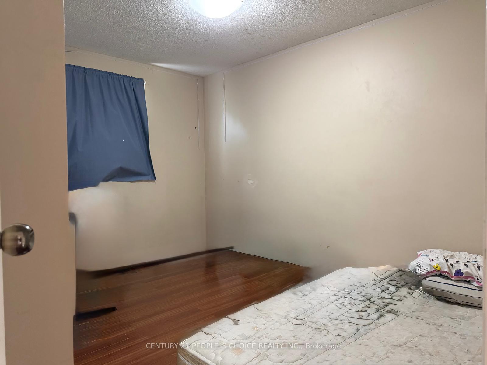 Photo 12 of 10 Juliana Square, Brampton, Northgate — HOMEH