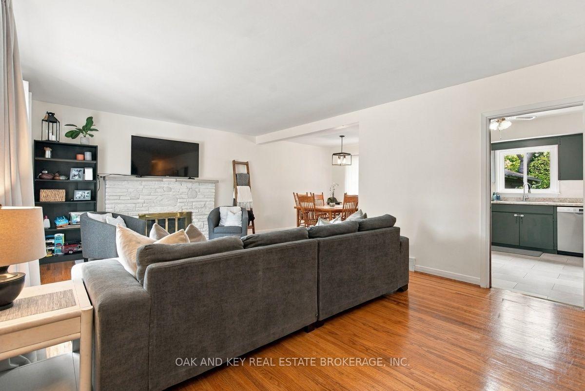 Photo 2 of 446 Scenic Drive, London, South J — HOMEH