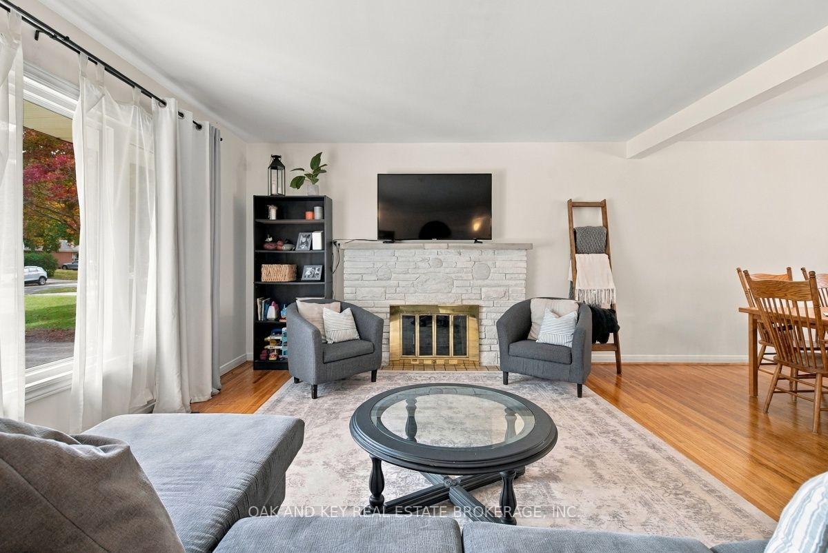 Photo 3 of 446 Scenic Drive, London, South J — HOMEH