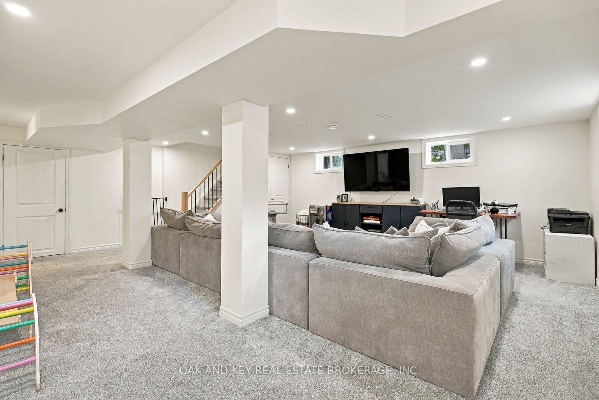 Photo 18 of 446 Scenic Drive, London, South J — HOMEH