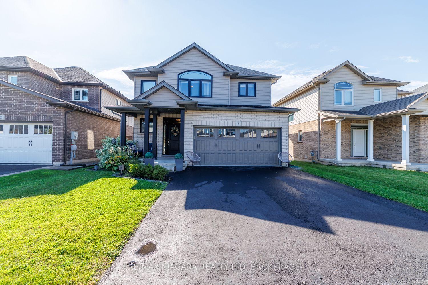 Photo 2 of 6 Bergenstein Crescent, Pelham, Fonthill — HOMEH