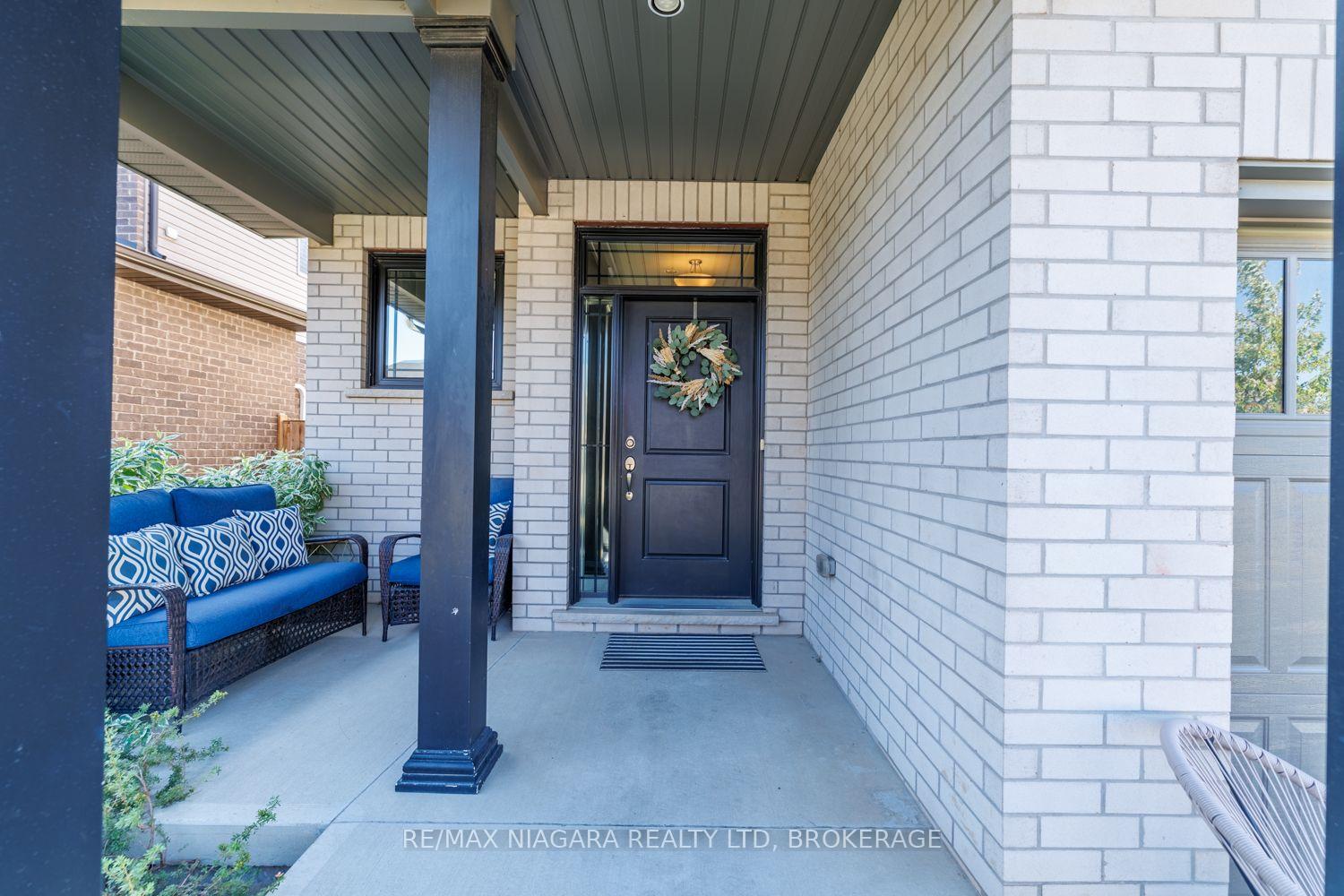 Photo 5 of 6 Bergenstein Crescent, Pelham, Fonthill — HOMEH