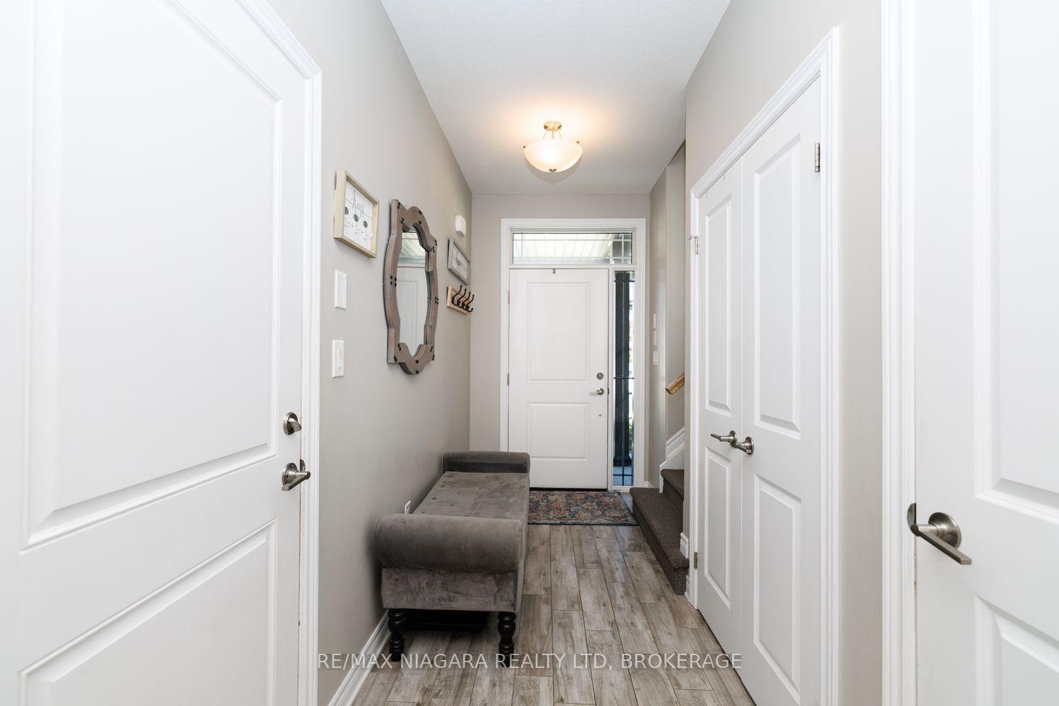 Photo 7 of 6 Bergenstein Crescent, Pelham, Fonthill — HOMEH