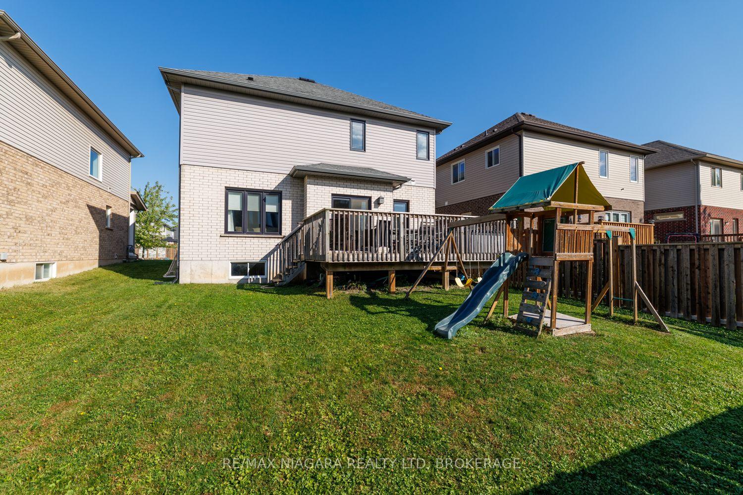 Photo 27 of 6 Bergenstein Crescent, Pelham, Fonthill — HOMEH