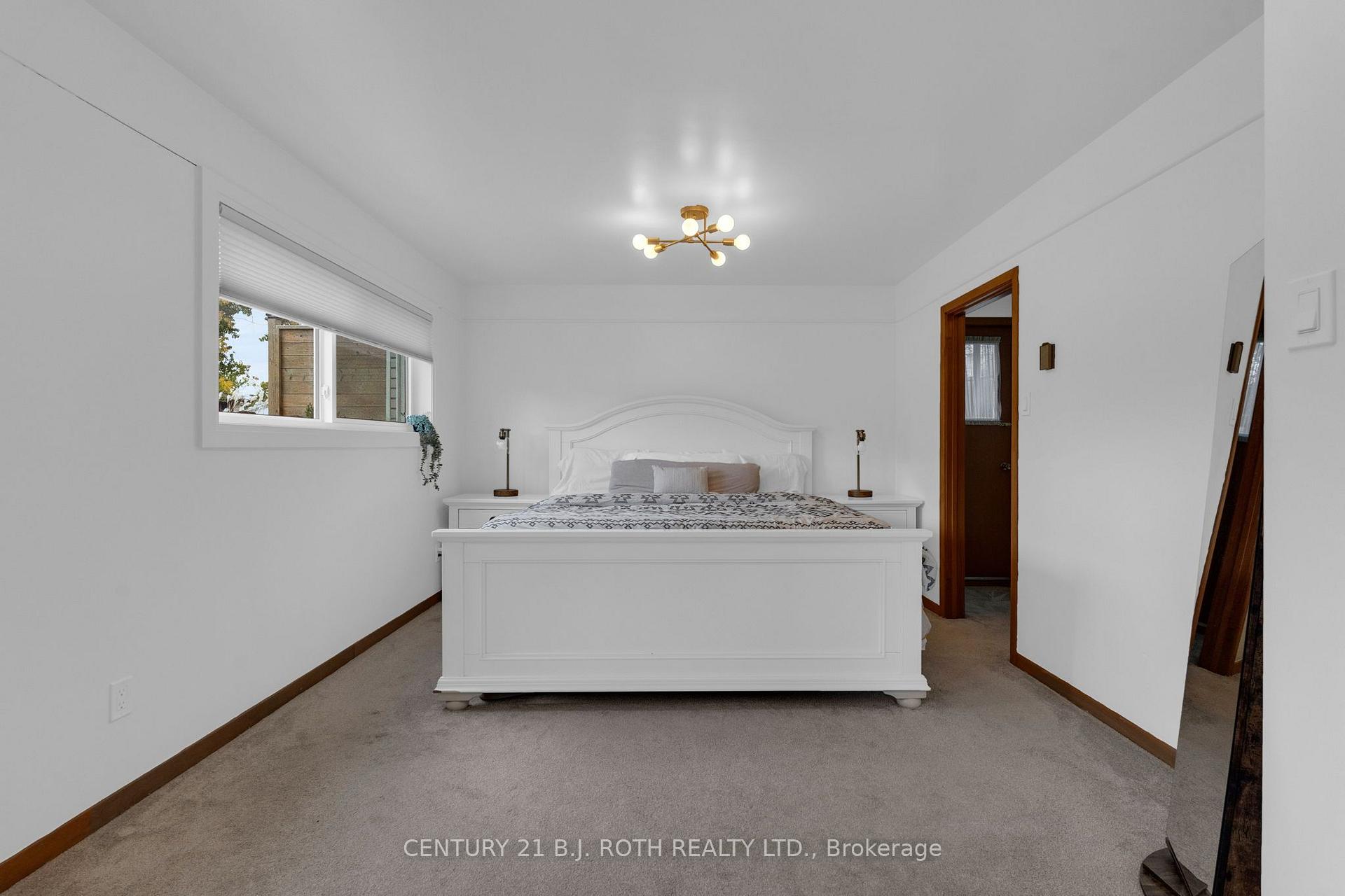 Photo 17 of 254 Grove Street E, Barrie, Wellington — HOMEH