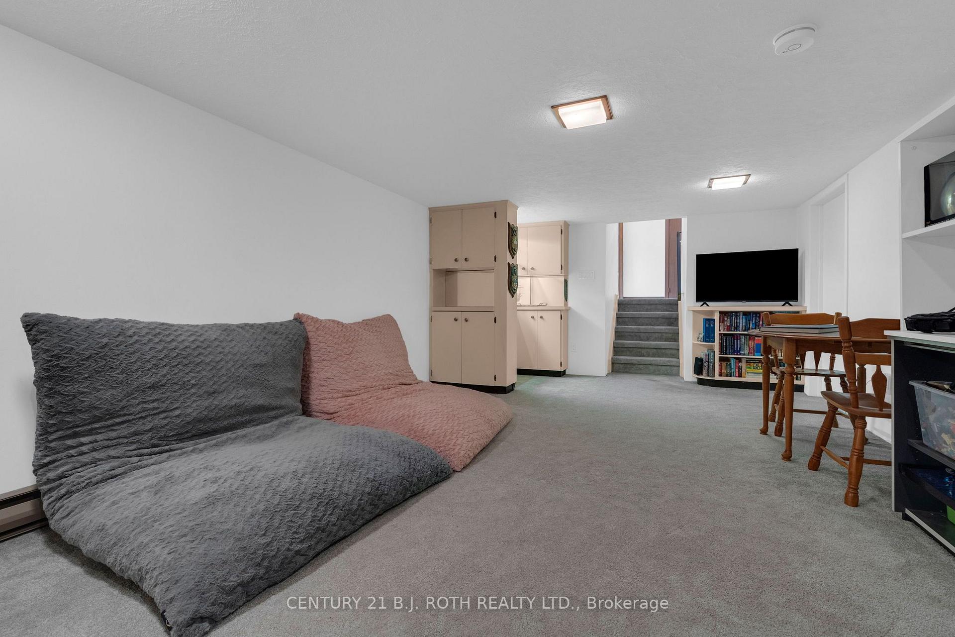 Photo 27 of 254 Grove Street E, Barrie, Wellington — HOMEH