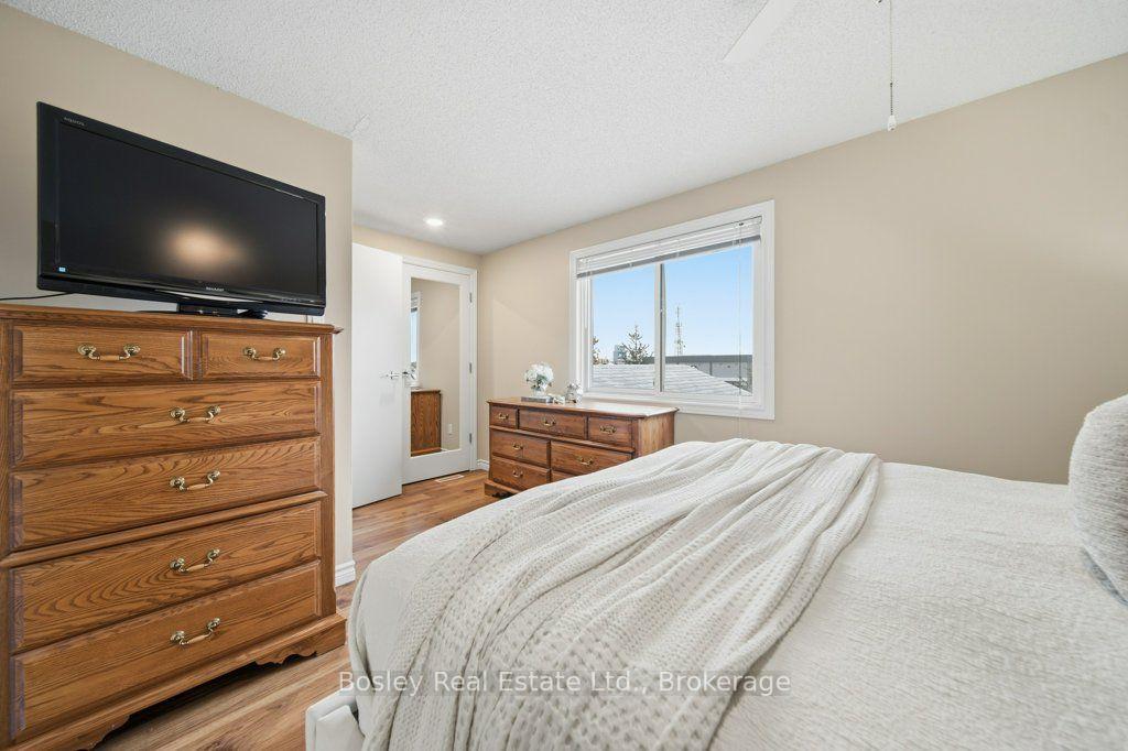 Photo 17 of Unit Unit 28, 255 Northlake Drive, Waterloo, North Lakeshore — HOMEH