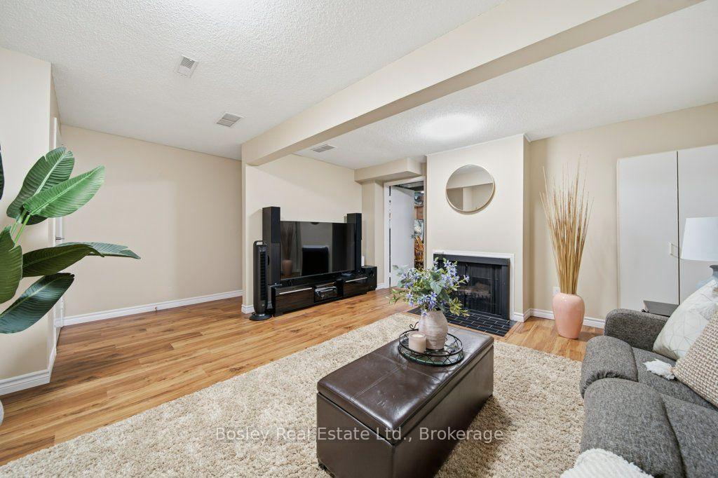 Photo 28 of Unit Unit 28, 255 Northlake Drive, Waterloo, North Lakeshore — HOMEH