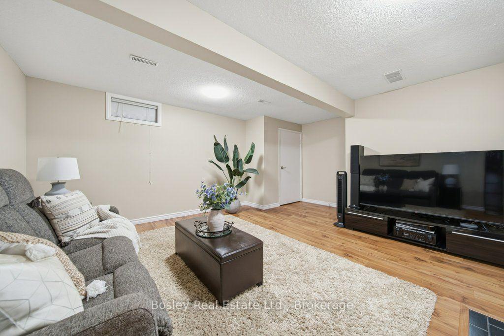 Photo 29 of Unit Unit 28, 255 Northlake Drive, Waterloo, North Lakeshore — HOMEH