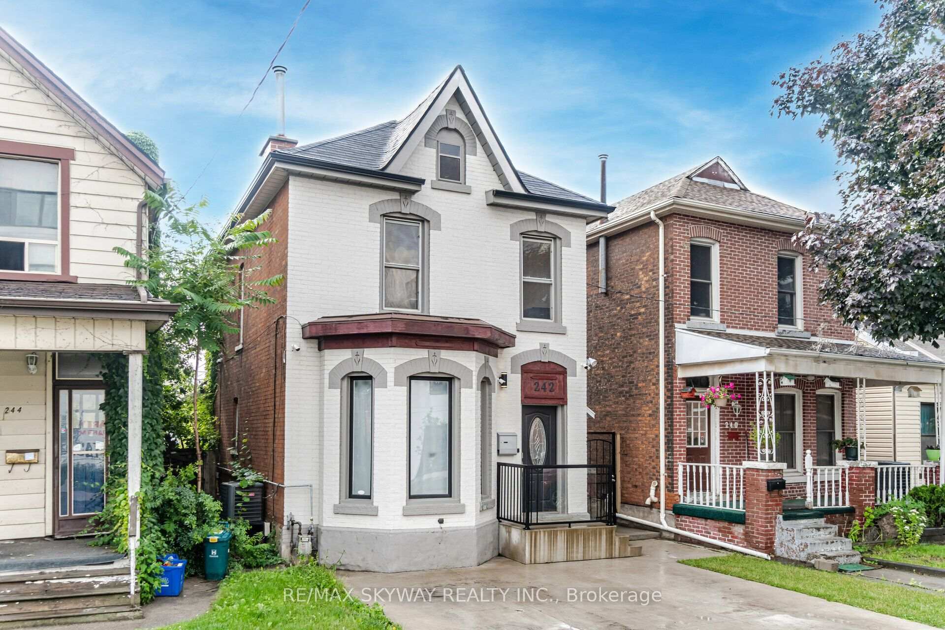 Photo of 242 East Avenue N