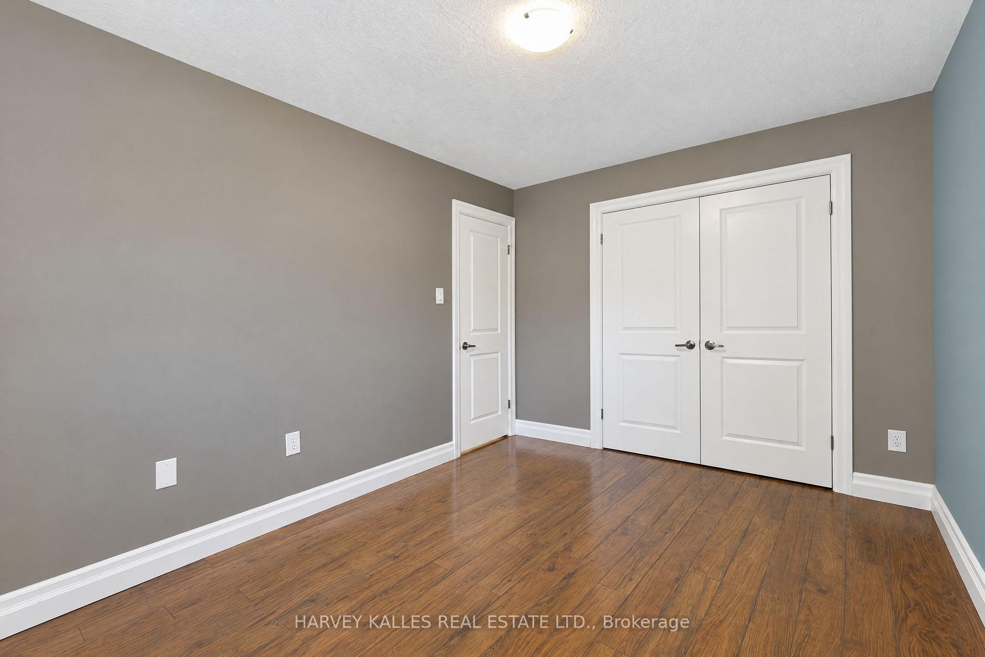 Photo 17 of 2429 Overton Drive, Burlington, Brant Hills — HOMEH
