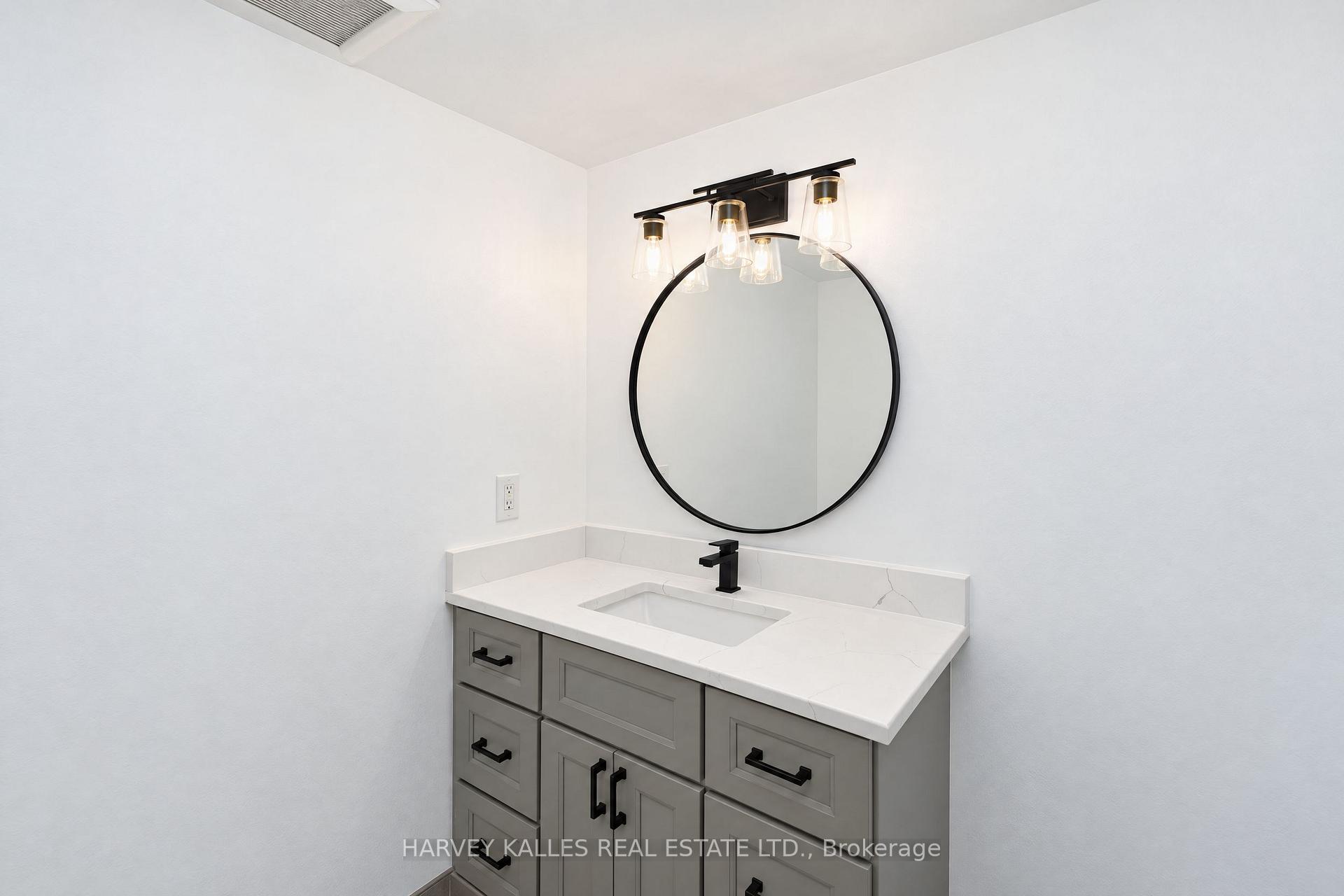 Photo 23 of 2429 Overton Drive, Burlington, Brant Hills — HOMEH