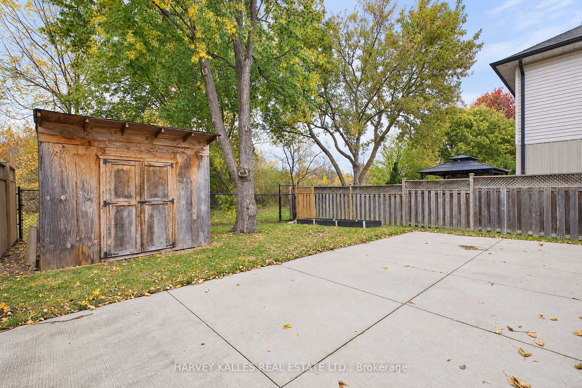 Photo 29 of 2429 Overton Drive, Burlington, Brant Hills — HOMEH