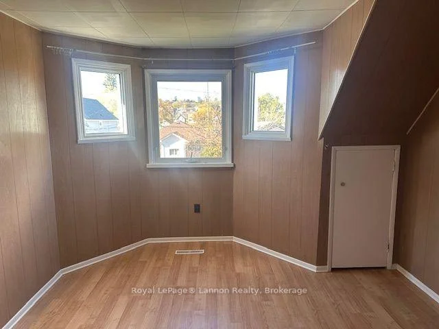 Photo 6 of 41 Machar Avenue, Thunder Bay, Court / Cumberland — HOMEH