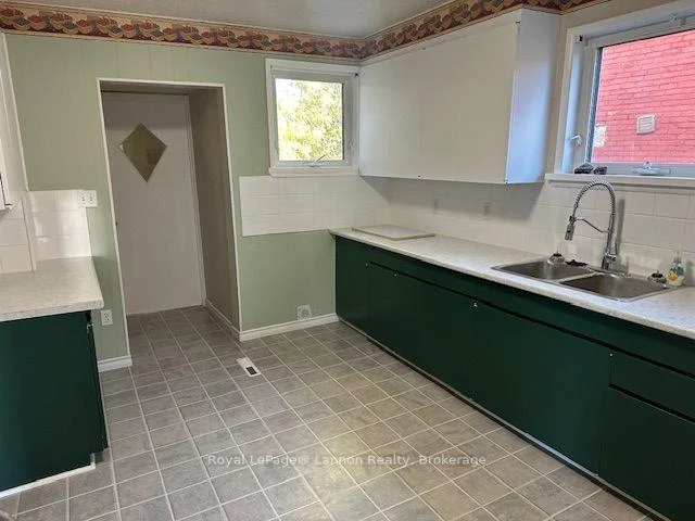 Photo 19 of 41 Machar Avenue, Thunder Bay, Court / Cumberland — HOMEH