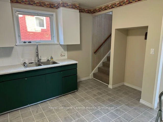 Photo 20 of 41 Machar Avenue, Thunder Bay, Court / Cumberland — HOMEH