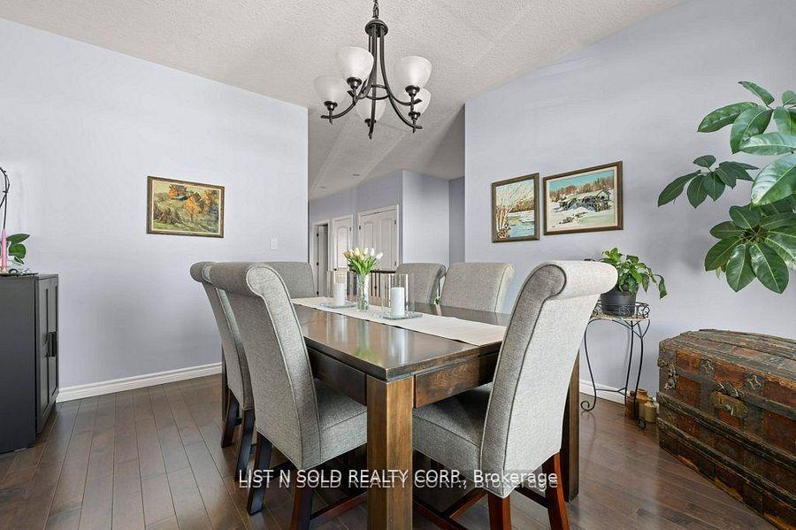 Photo 14 of 892 Roshan Drive, Kingston, City Northwest — HOMEH