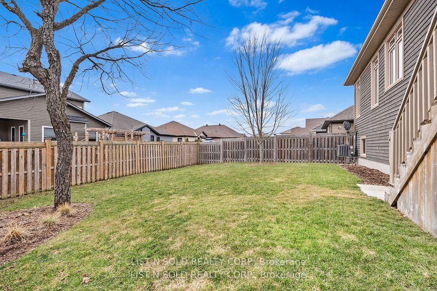 Photo 32 of 892 Roshan Drive, Kingston, City Northwest — HOMEH
