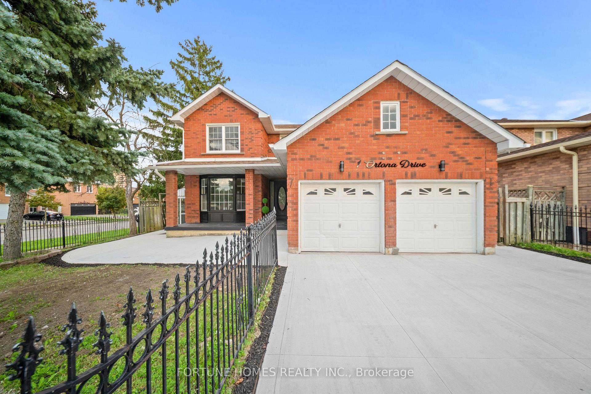 Photo 4 of 1 Ortona Drive, Brampton, Fletcher's Creek South — HOMEH