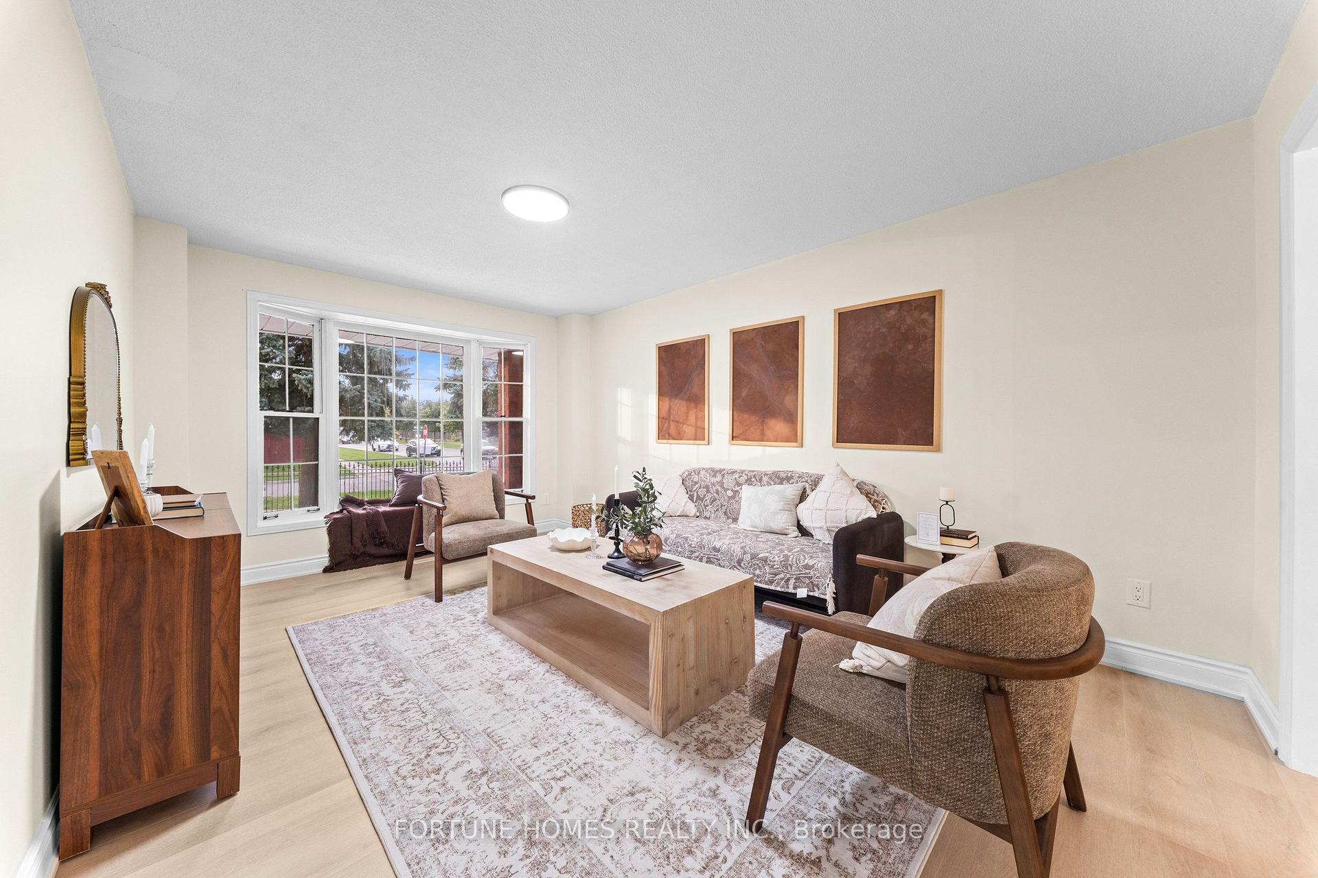 Photo 10 of 1 Ortona Drive, Brampton, Fletcher's Creek South — HOMEH