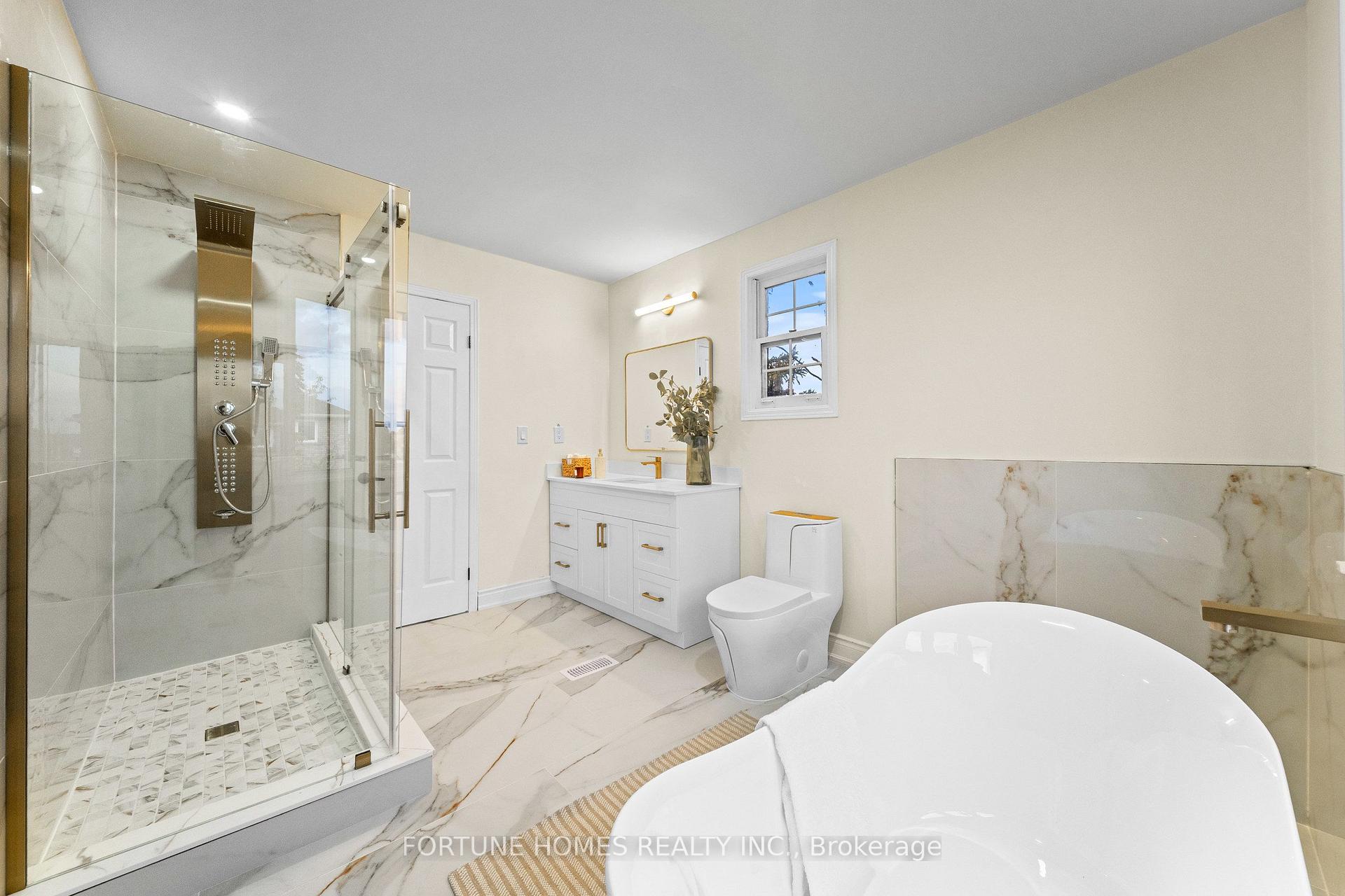 Photo 24 of 1 Ortona Drive, Brampton, Fletcher's Creek South — HOMEH