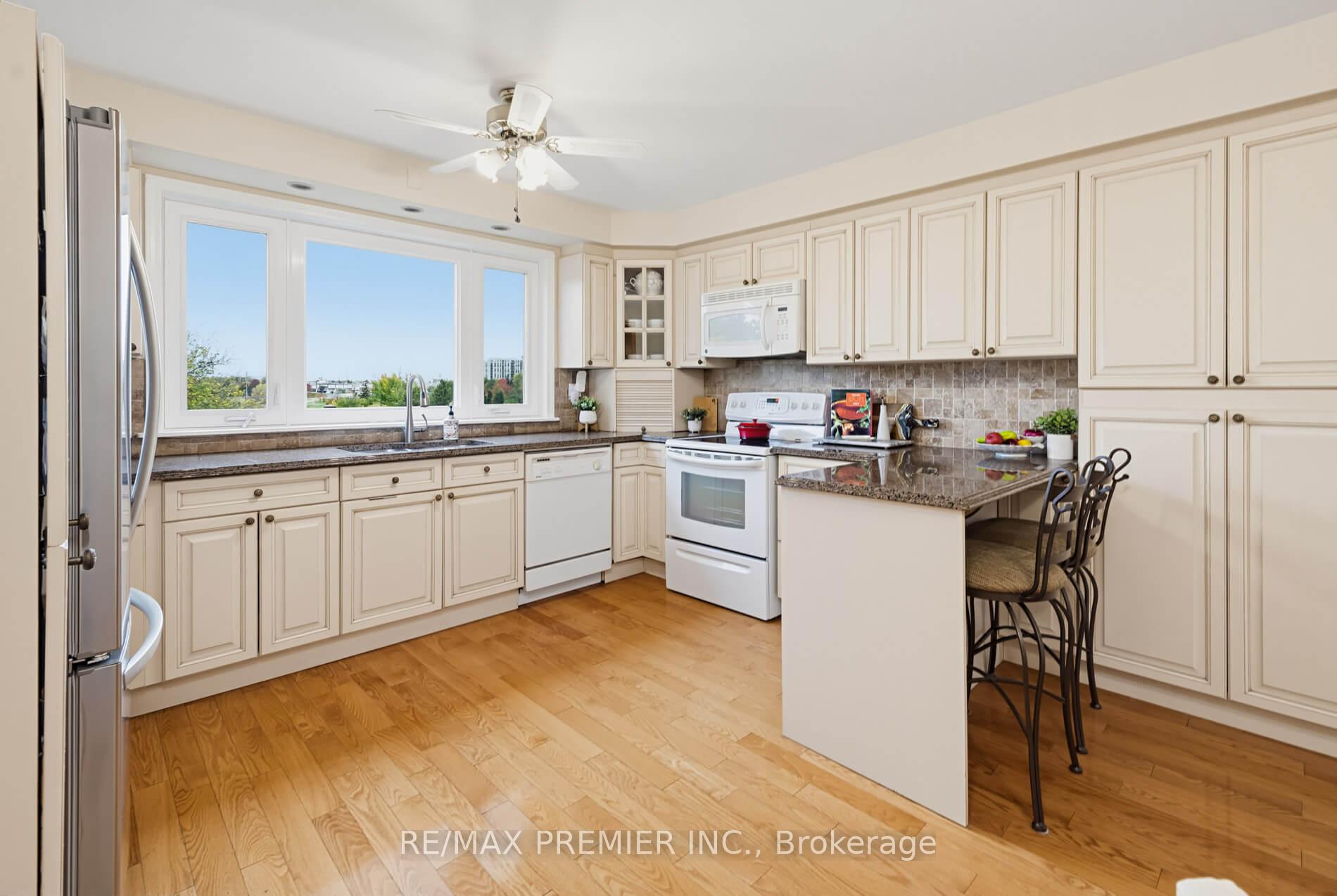 Photo 15 of 33 Houston Road, Vaughan, West Woodbridge — HOMEH