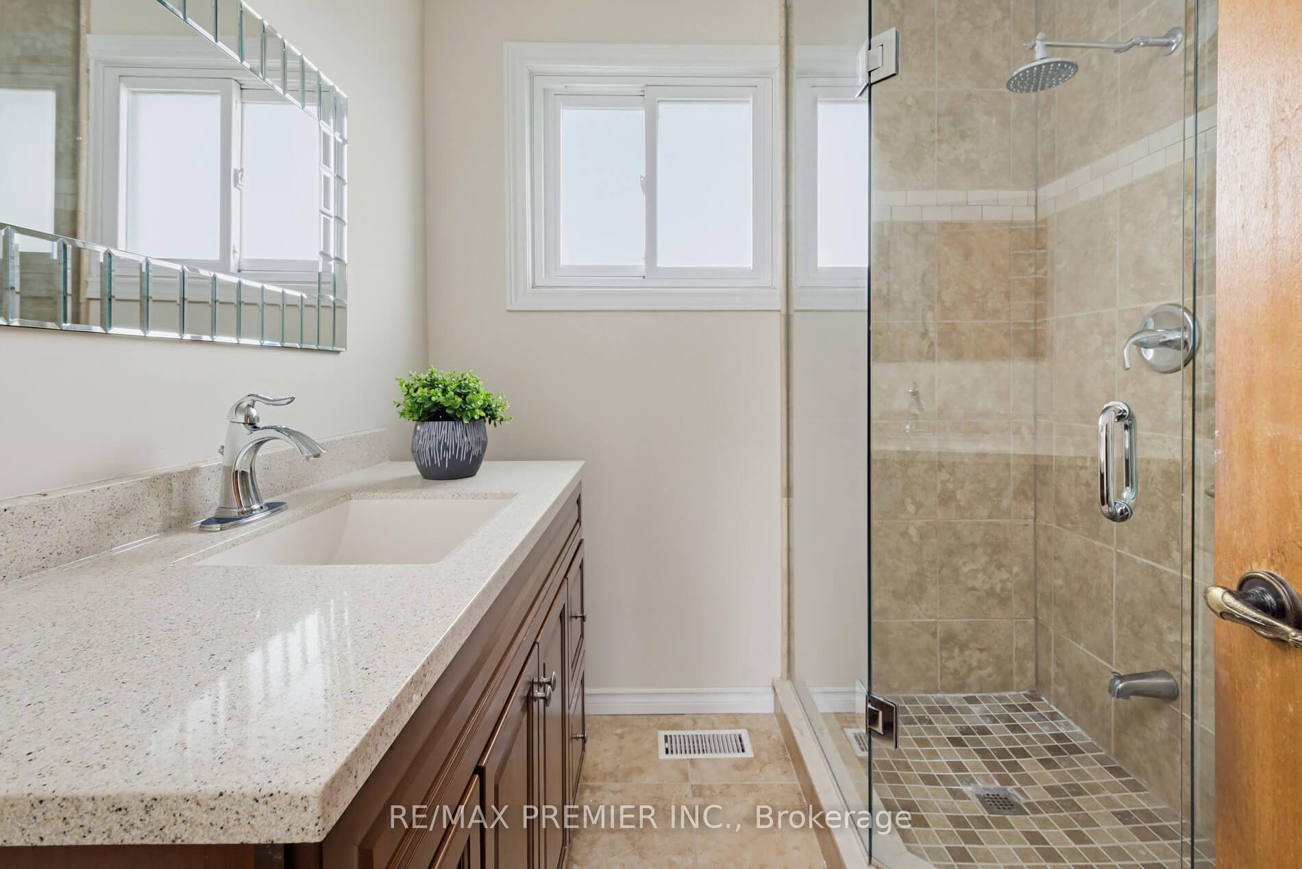 Photo 23 of 33 Houston Road, Vaughan, West Woodbridge — HOMEH
