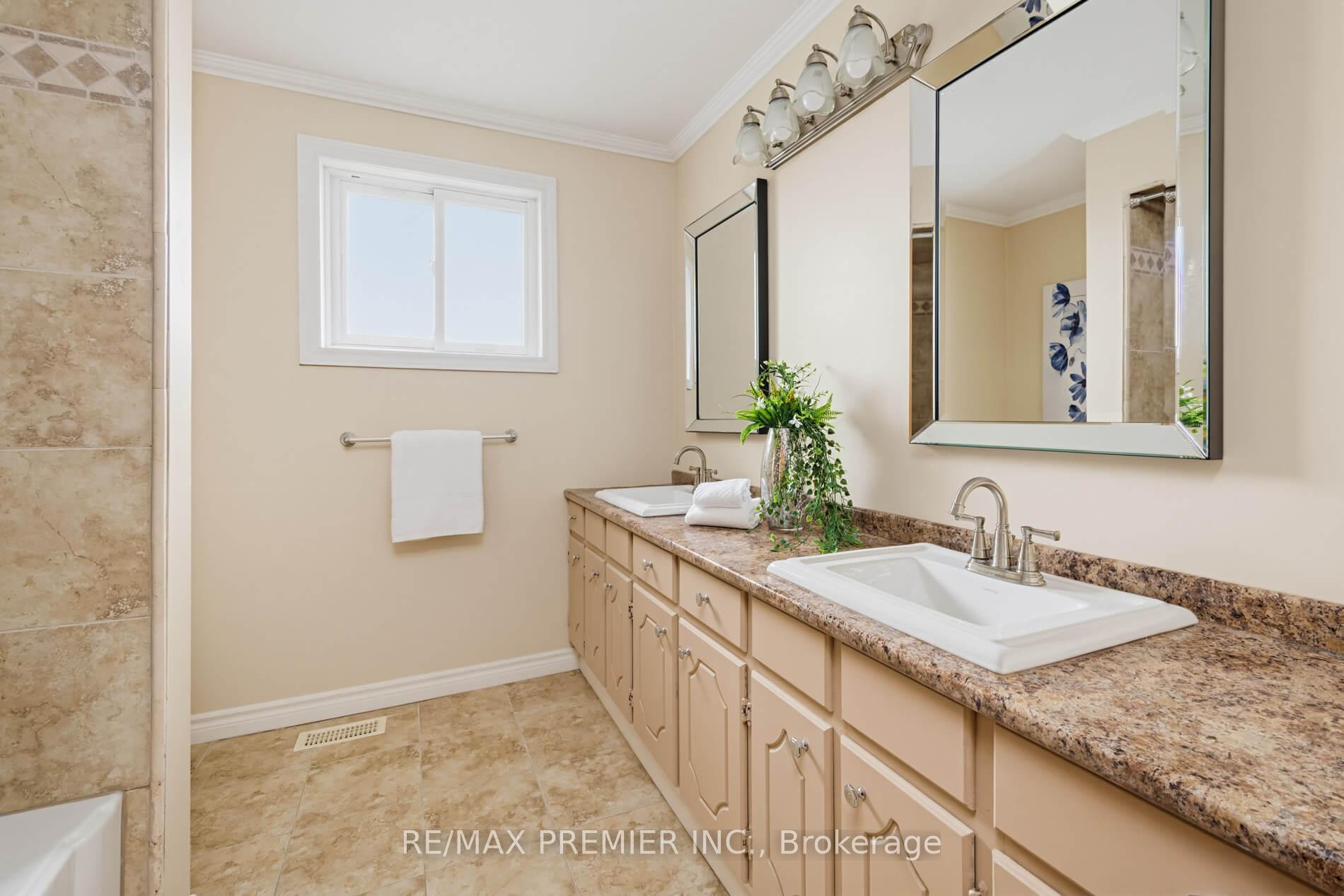 Photo 27 of 33 Houston Road, Vaughan, West Woodbridge — HOMEH