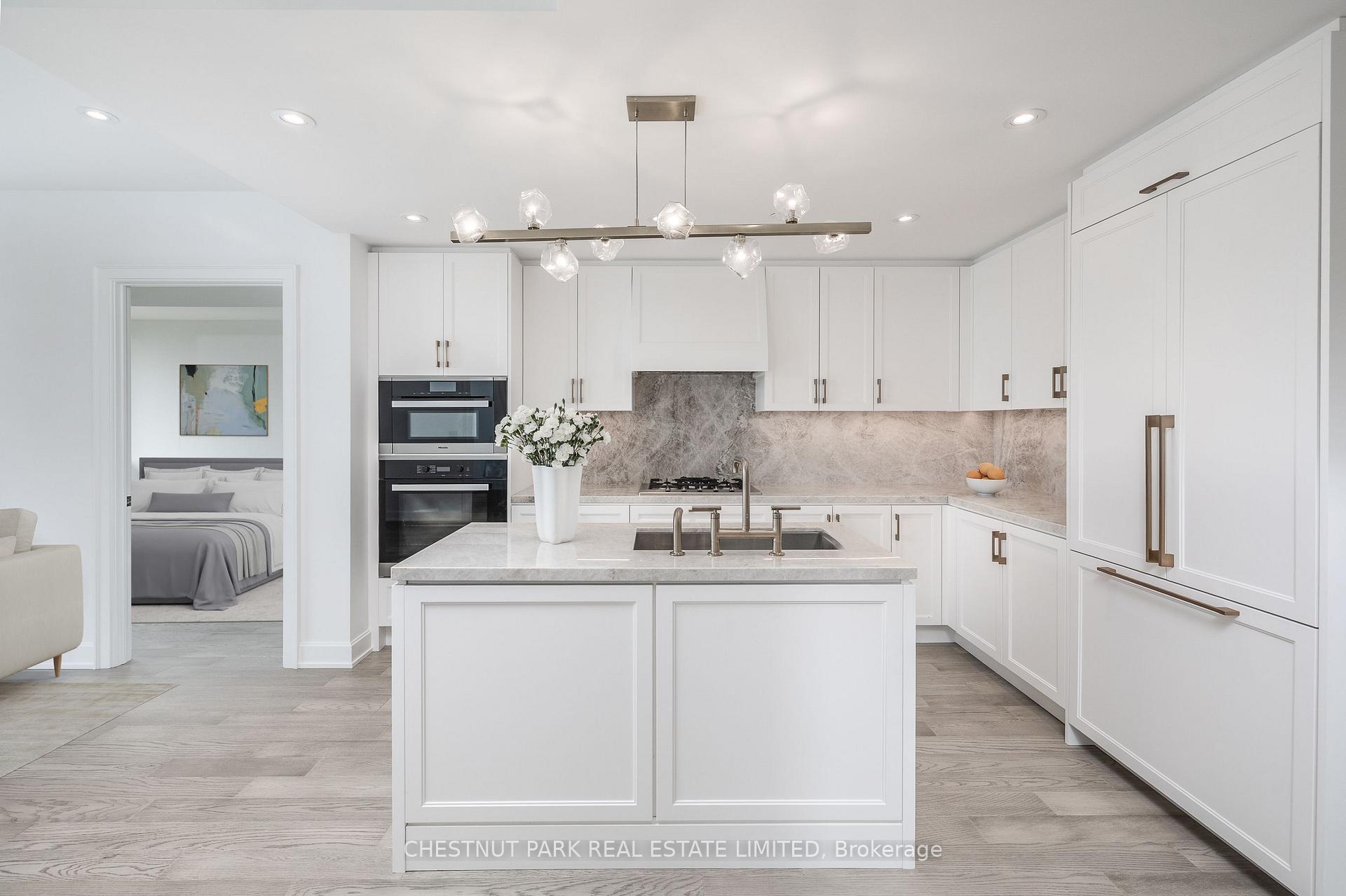 Photo 4 of Unit 513, 1 Strathgowan Avenue, Toronto, Lawrence Park South — HOMEH