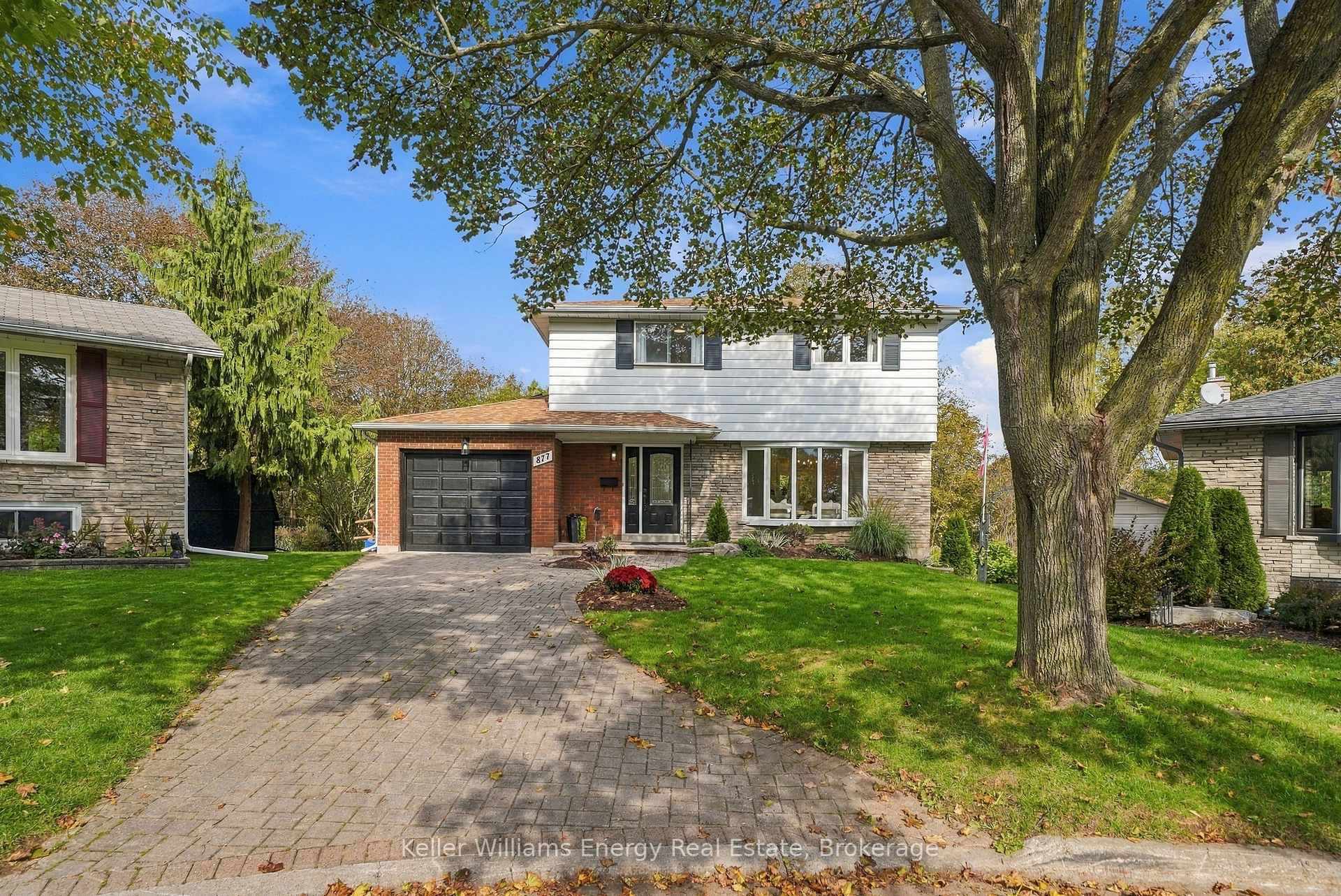 Photo 2 of 877 Capri Court, Oshawa, Donevan — HOMEH