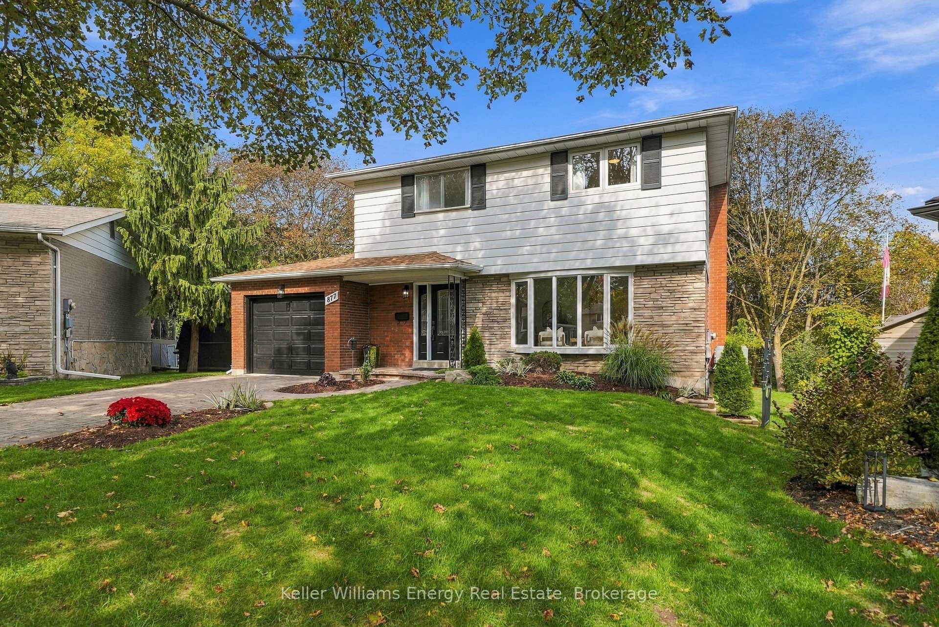 Photo 4 of 877 Capri Court, Oshawa, Donevan — HOMEH