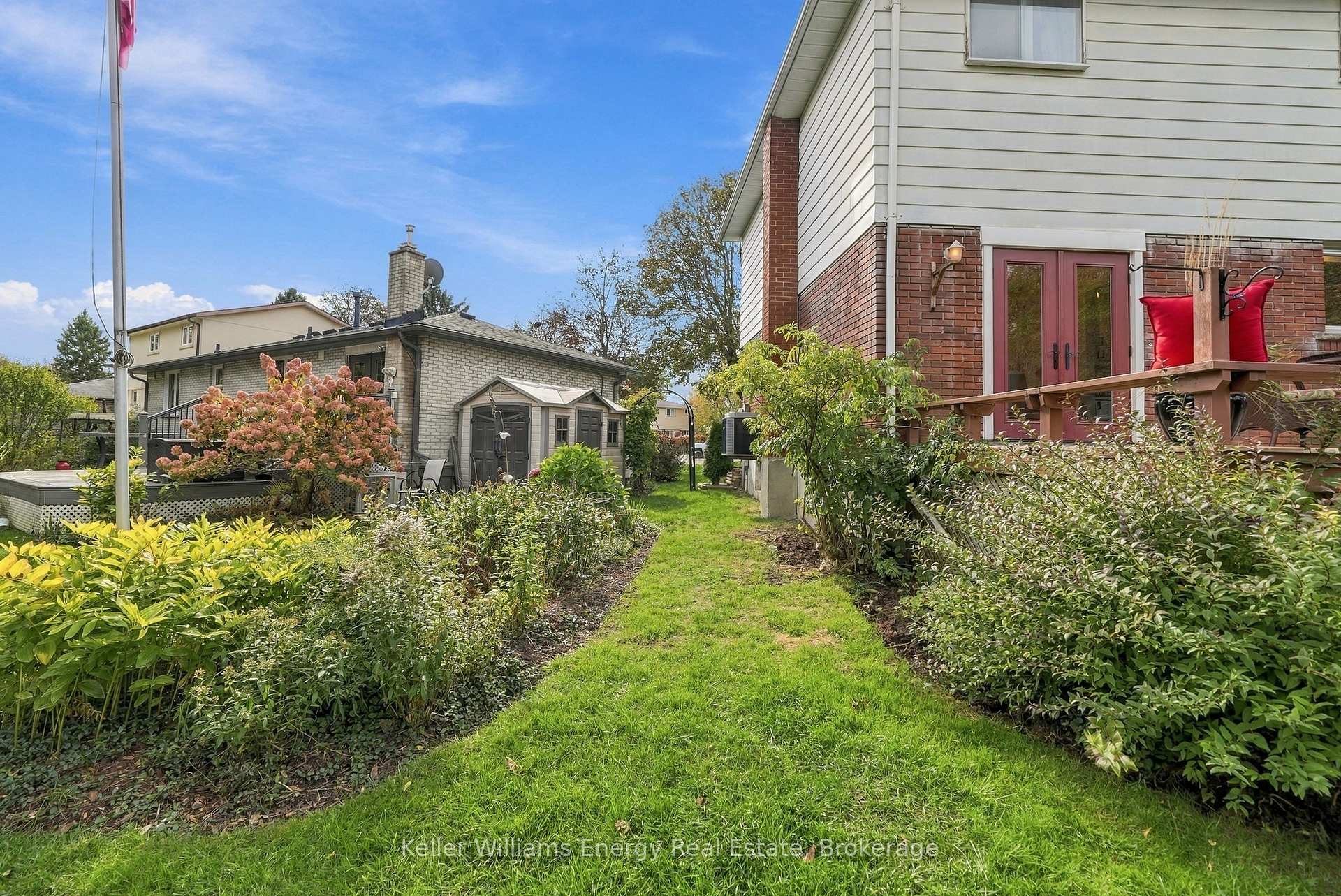 Photo 37 of 877 Capri Court, Oshawa, Donevan — HOMEH