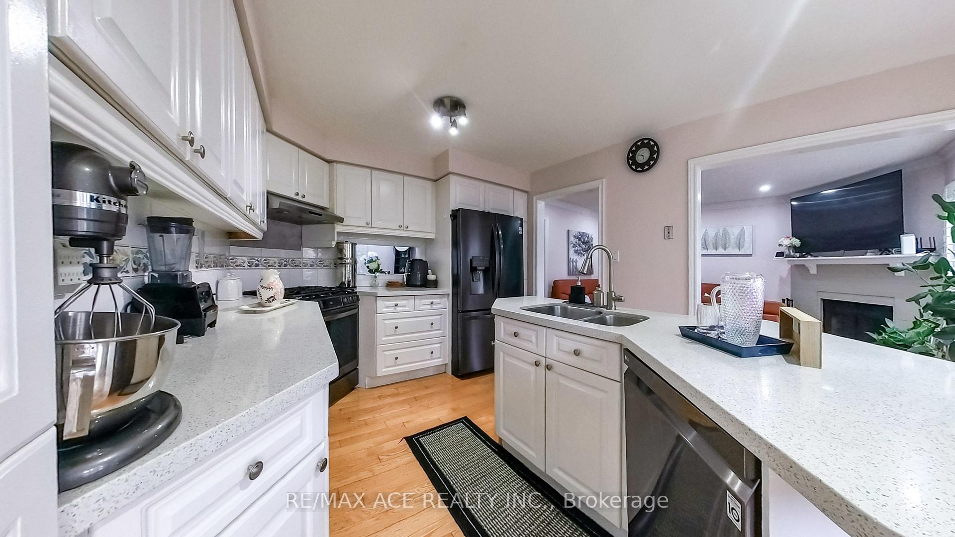 Photo 14 of 15 Brennan Road, Ajax, Central West — HOMEH