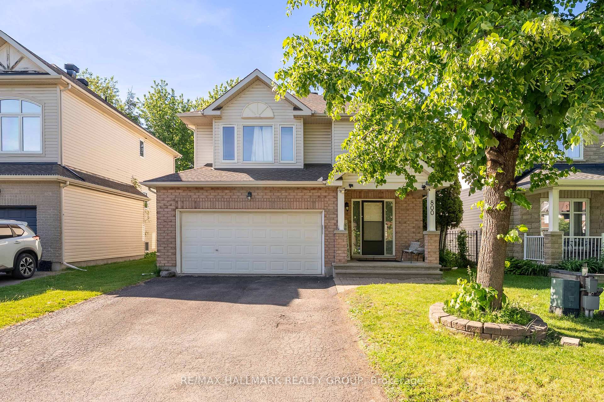 Photo 1 of 800 Long Point Circle, Ottawa, Blossom Park/Kemp Park/Findlay Creek — HOMEH