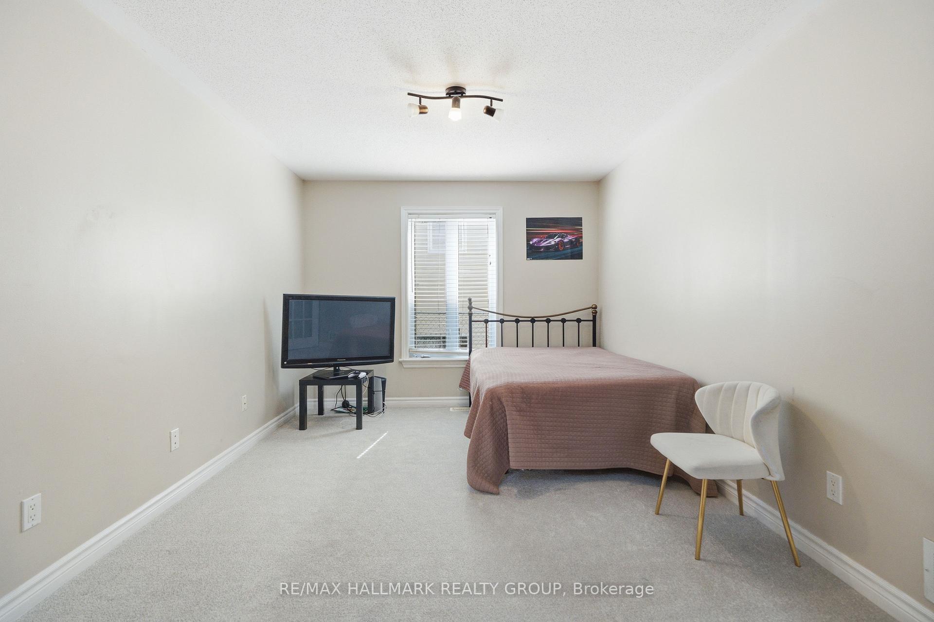 Photo 11 of 800 Long Point Circle, Ottawa, Blossom Park/Kemp Park/Findlay Creek — HOMEH