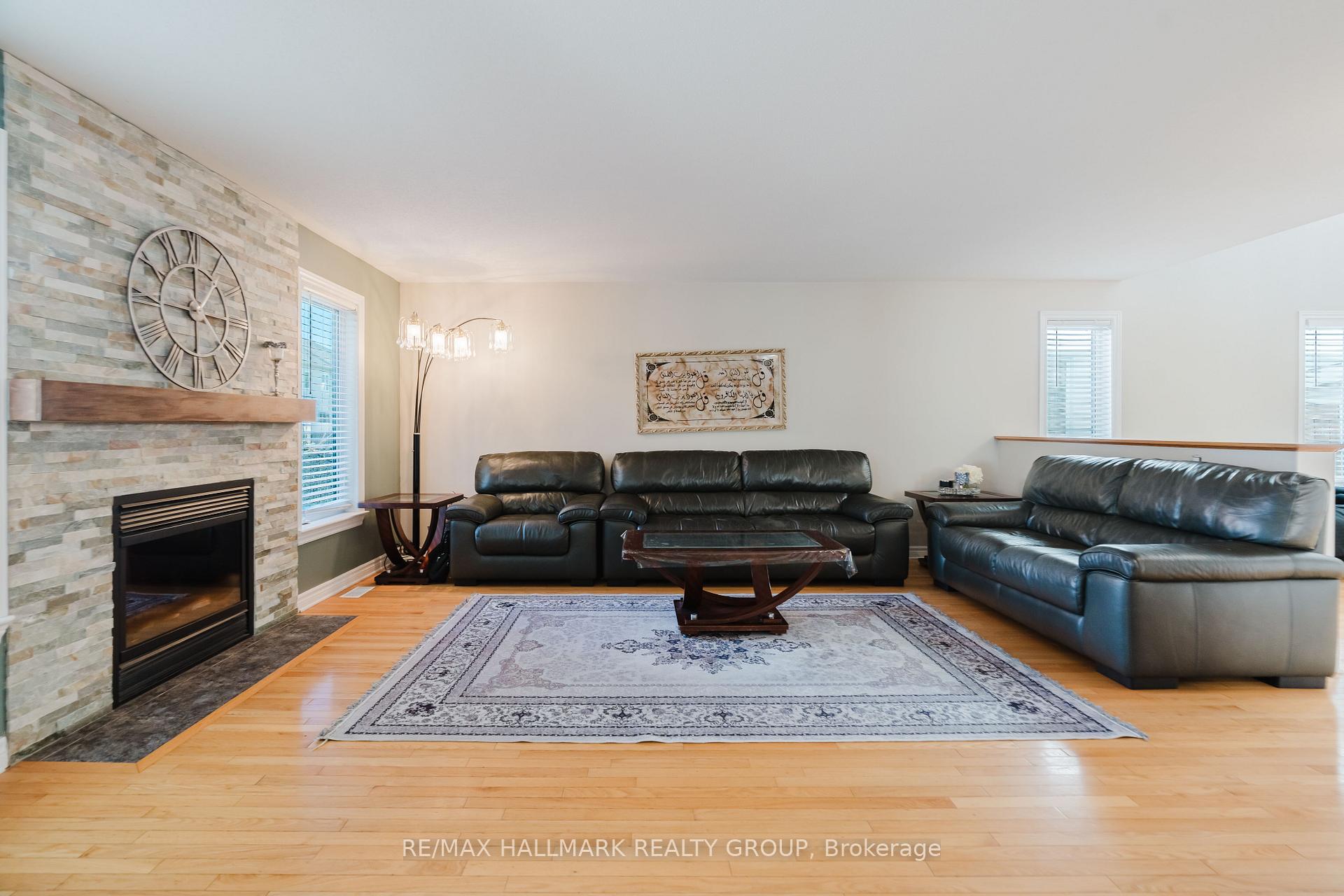 Photo 12 of 800 Long Point Circle, Ottawa, Blossom Park/Kemp Park/Findlay Creek — HOMEH