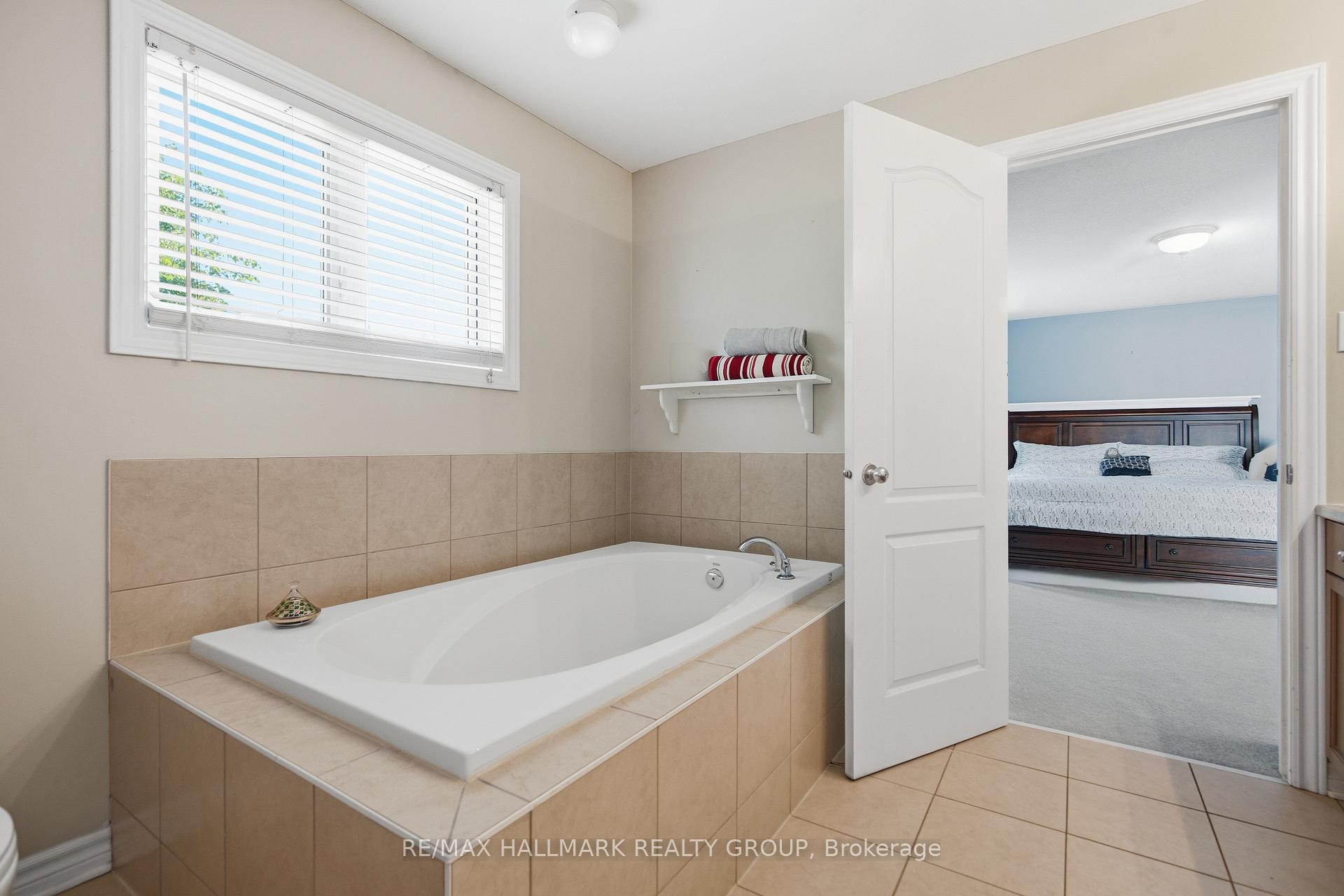 Photo 30 of 800 Long Point Circle, Ottawa, Blossom Park/Kemp Park/Findlay Creek — HOMEH