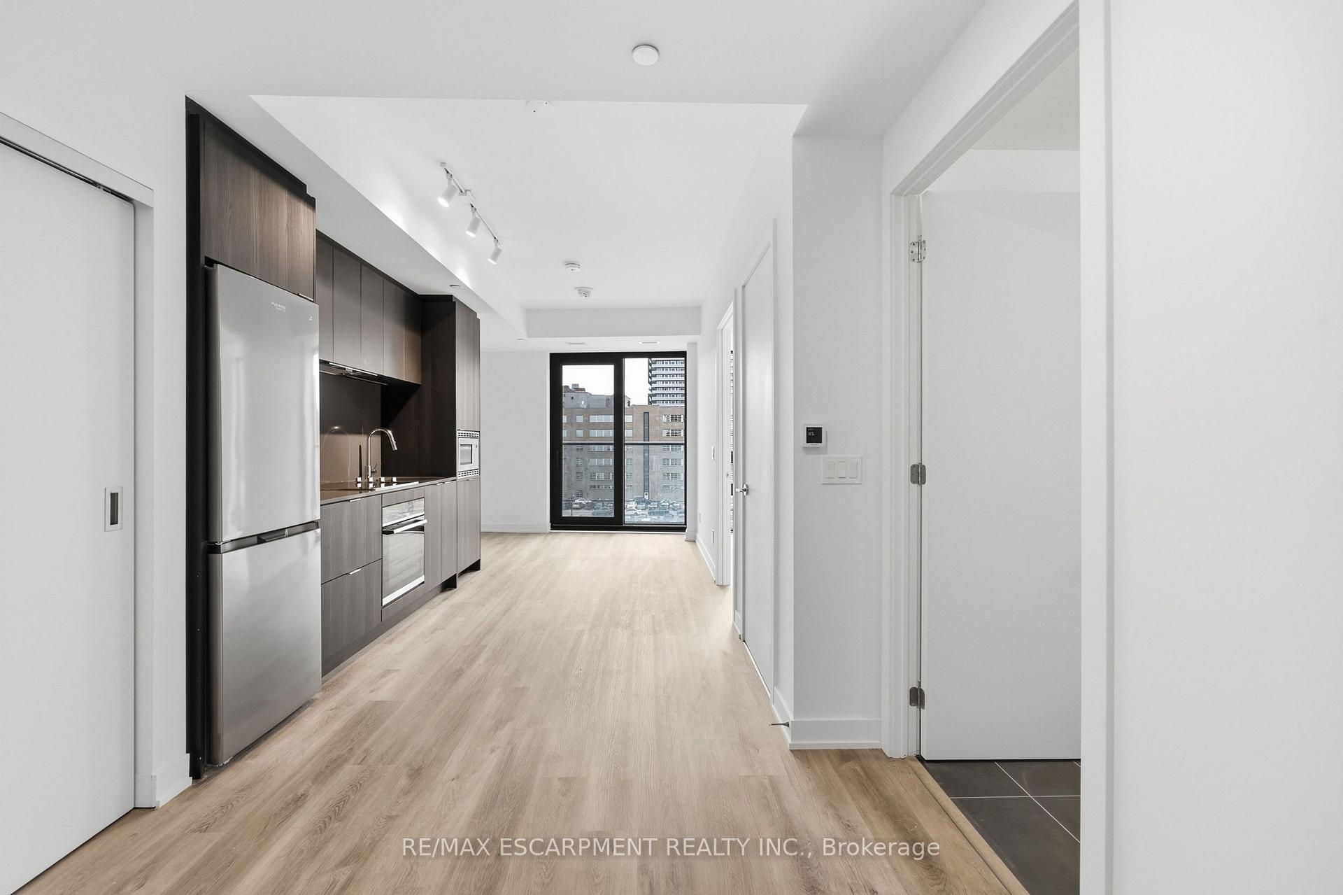 Photo 4 of Unit 606, 91 John Street N, Hamilton, Beasley — HOMEH