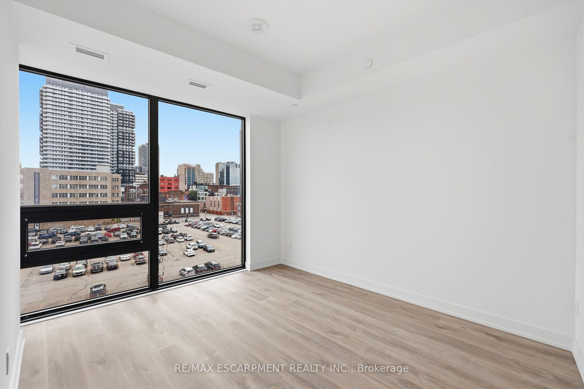 Photo 10 of Unit 606, 91 John Street N, Hamilton, Beasley — HOMEH