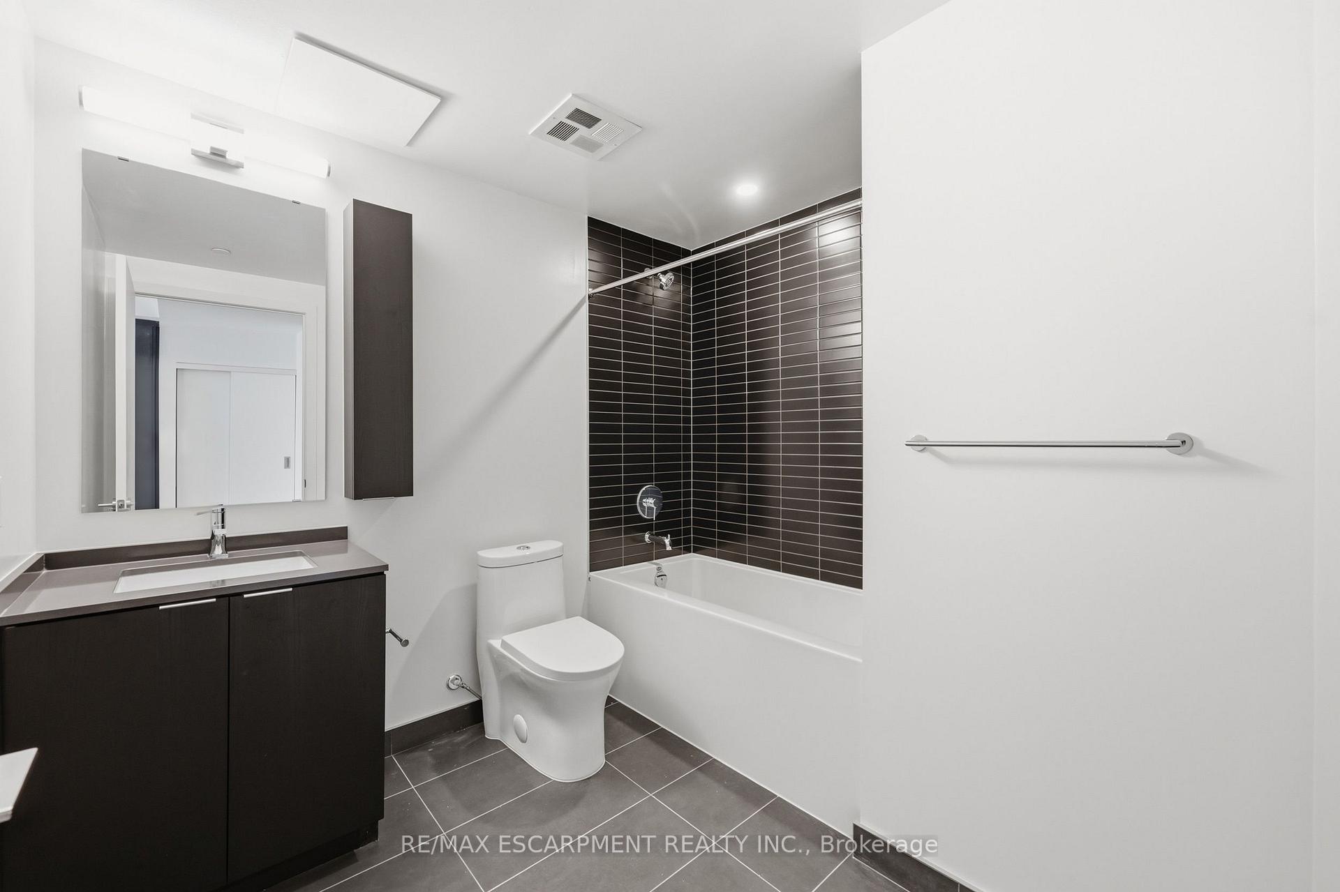 Photo 12 of Unit 606, 91 John Street N, Hamilton, Beasley — HOMEH