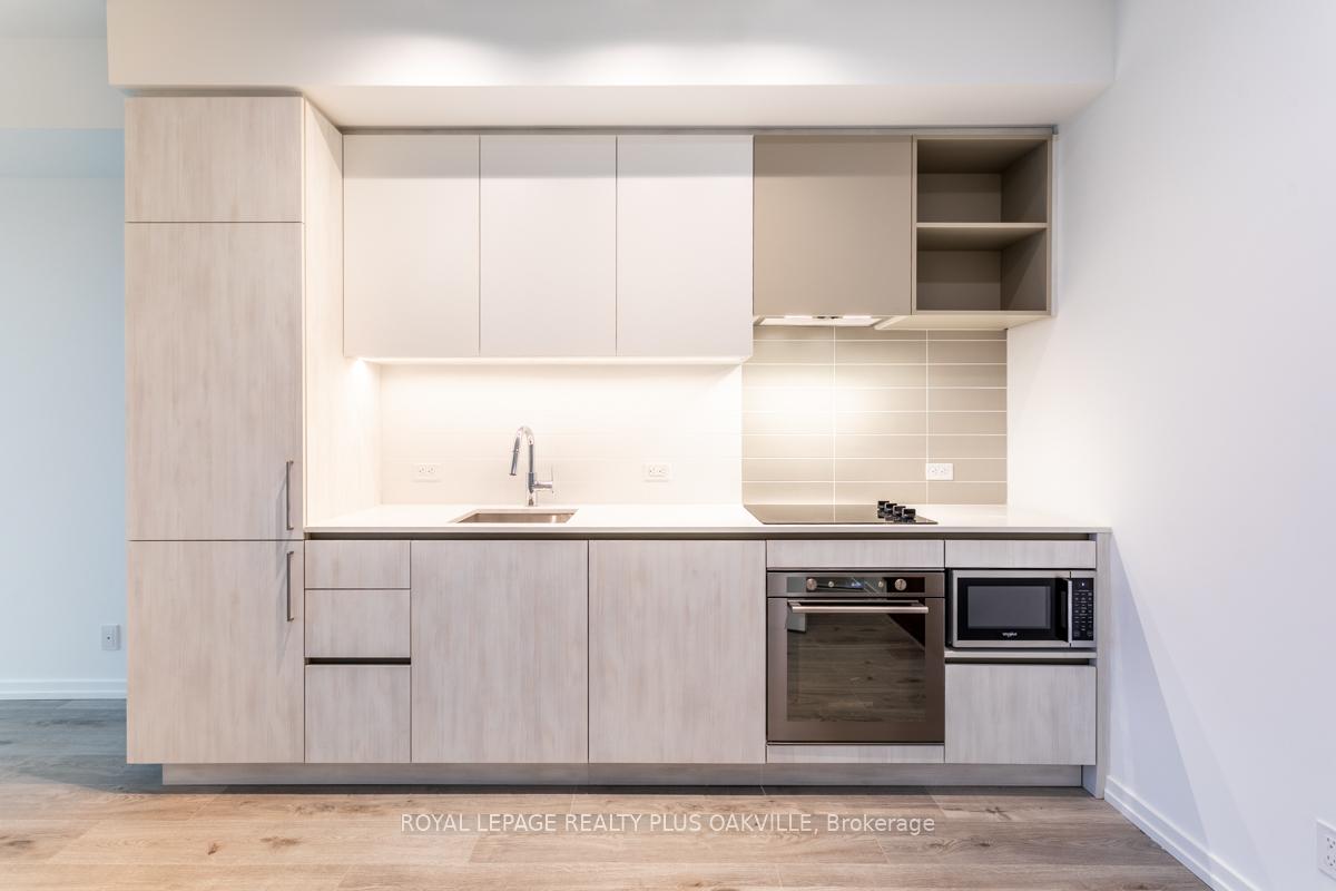 Photo 8 of Unit 3801, 7890 Jane Street, Vaughan, Vaughan Corporate Centre — HOMEH