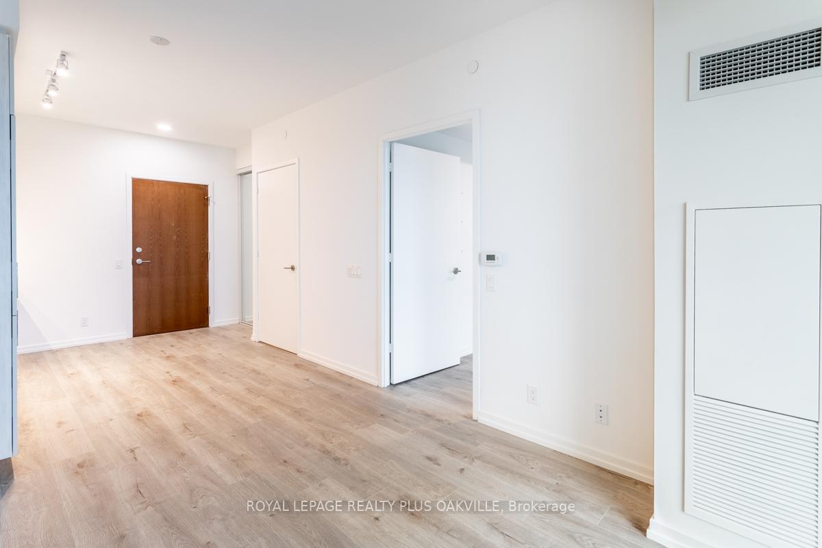 Photo 12 of Unit 3801, 7890 Jane Street, Vaughan, Vaughan Corporate Centre — HOMEH