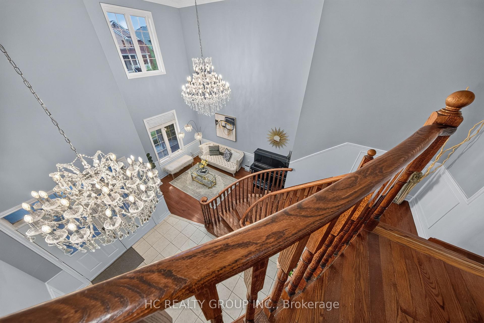 Photo 10 of 21 Wolf Trail Crescent, Richmond Hill, Jefferson — HOMEH