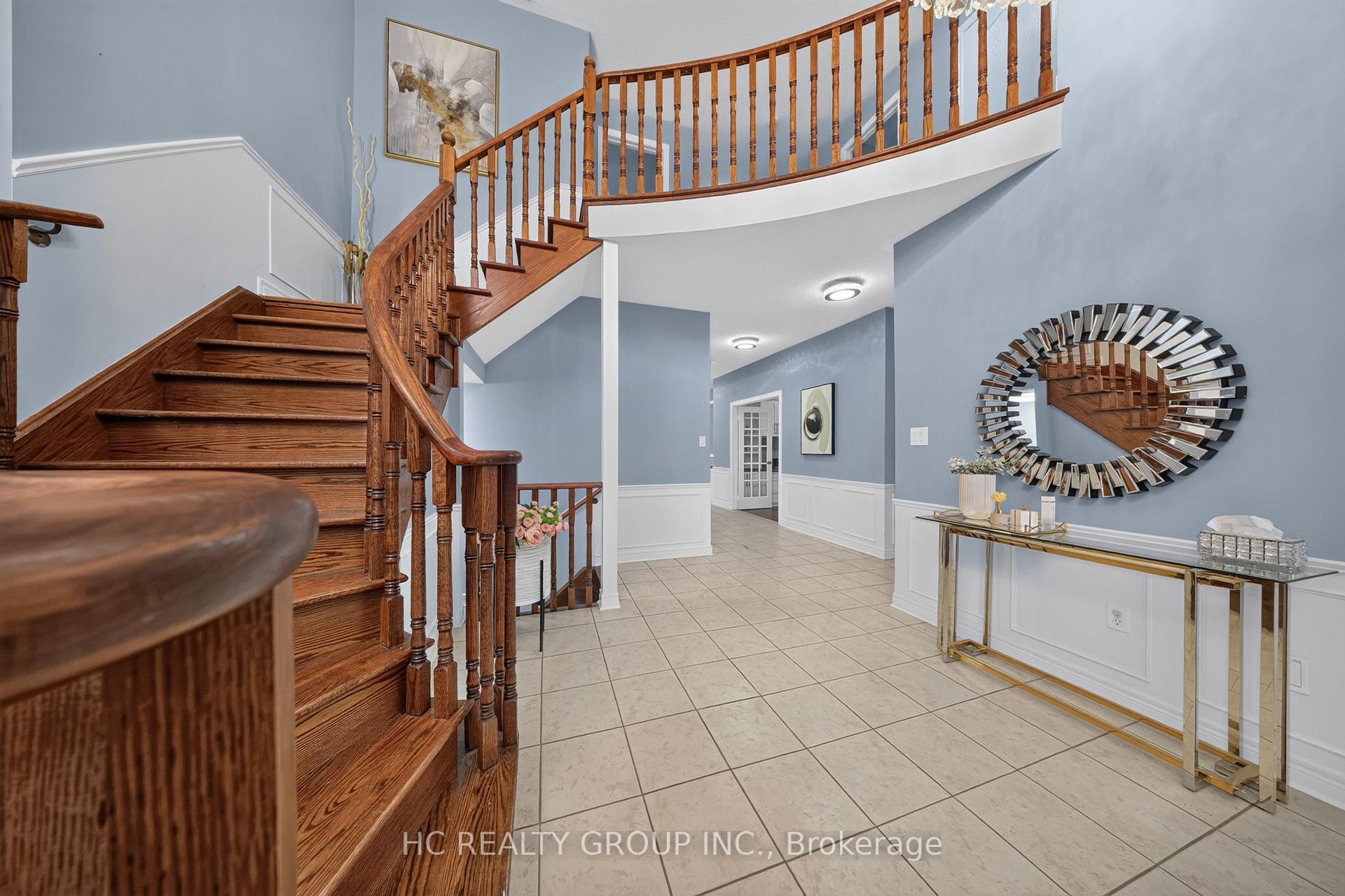 Photo 11 of 21 Wolf Trail Crescent, Richmond Hill, Jefferson — HOMEH