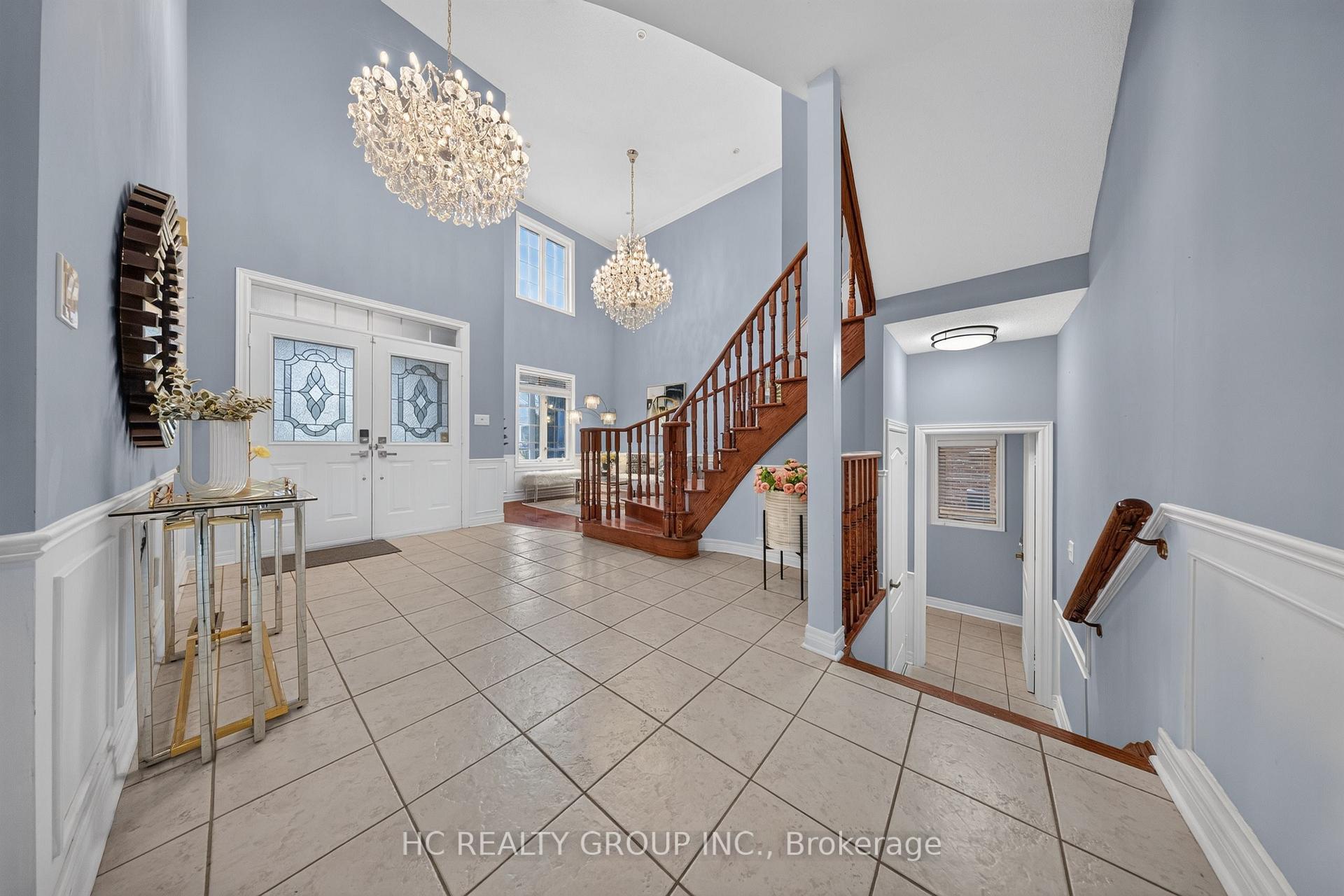 Photo 12 of 21 Wolf Trail Crescent, Richmond Hill, Jefferson — HOMEH