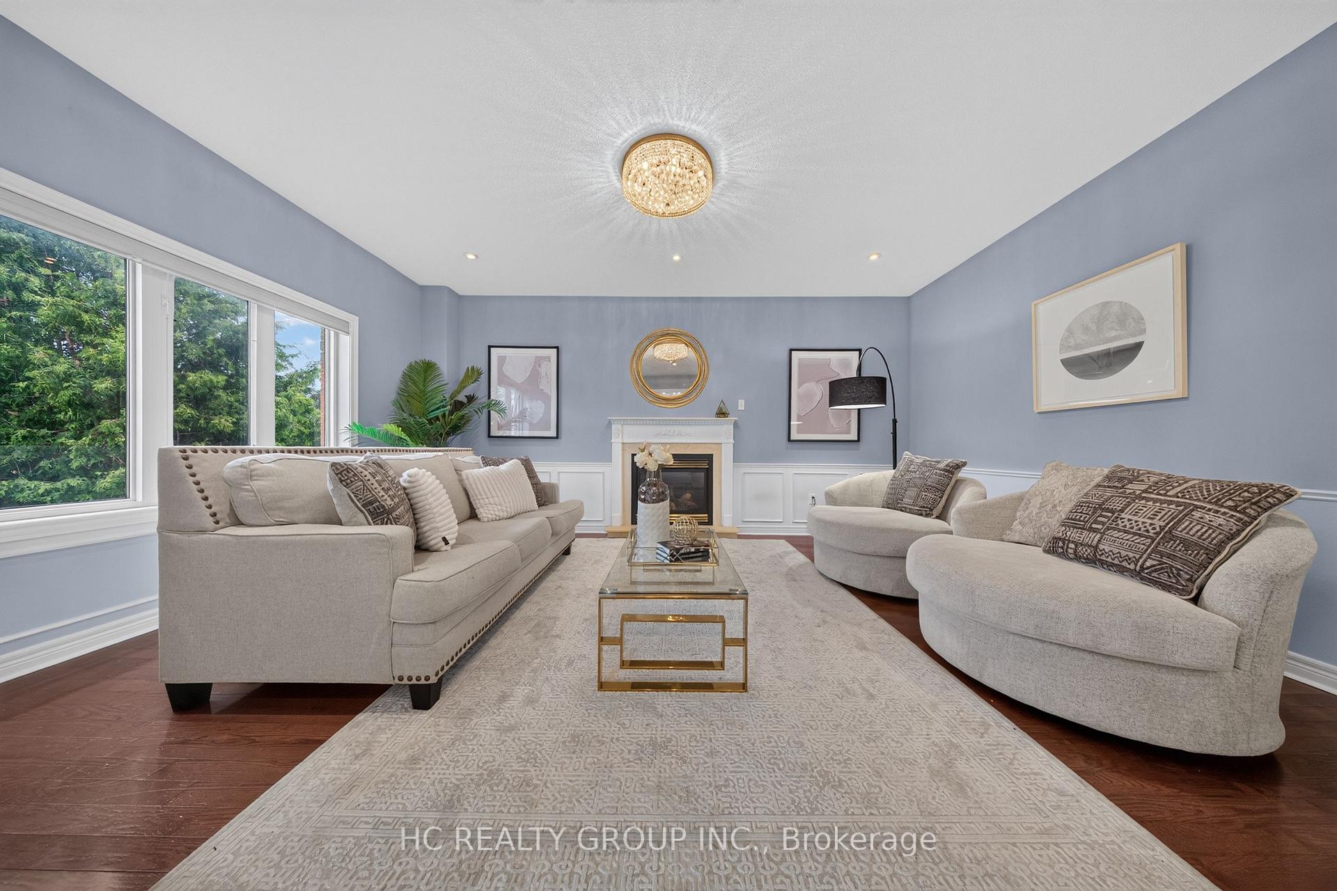 Photo 17 of 21 Wolf Trail Crescent, Richmond Hill, Jefferson — HOMEH