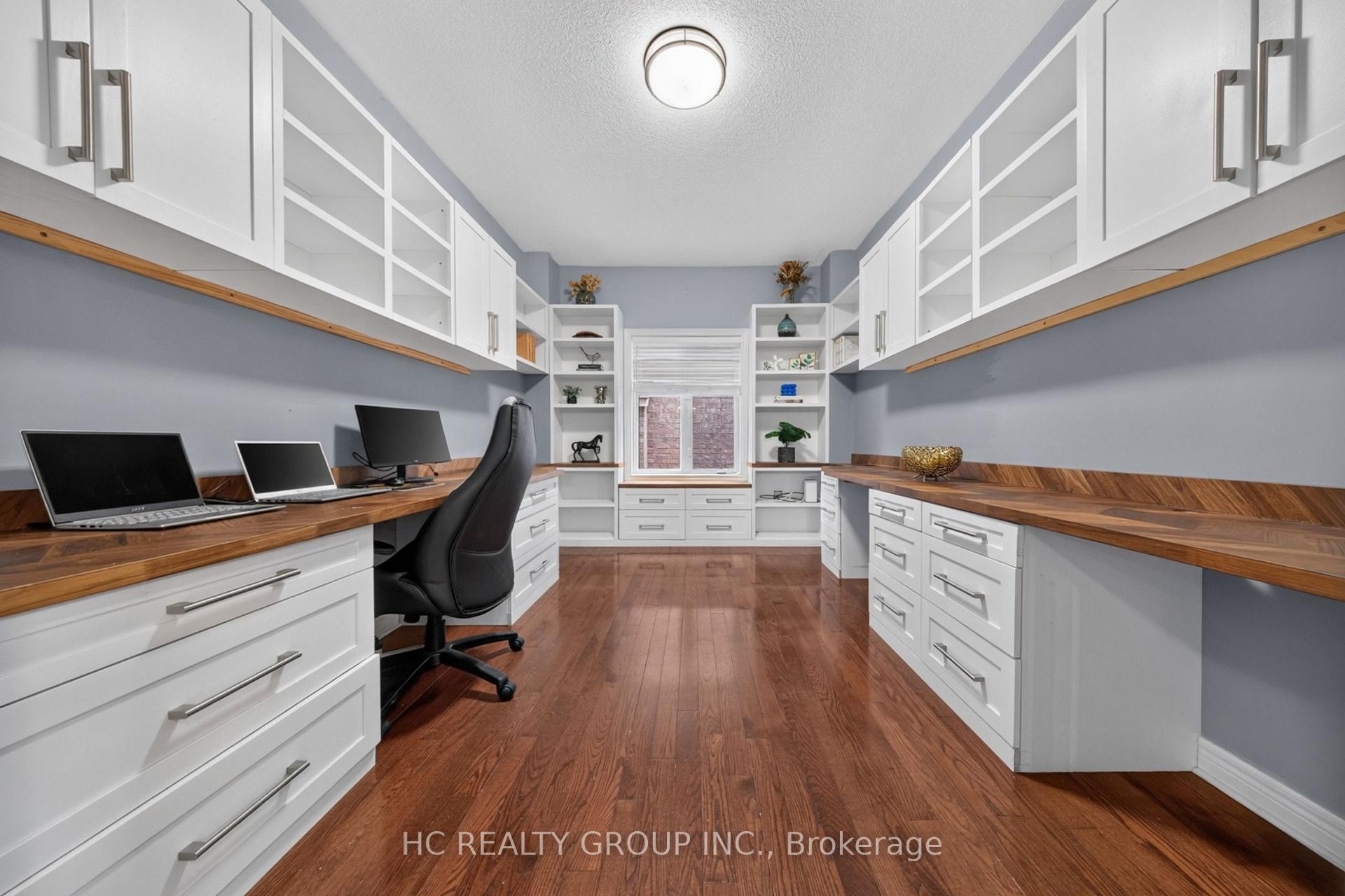 Photo 19 of 21 Wolf Trail Crescent, Richmond Hill, Jefferson — HOMEH
