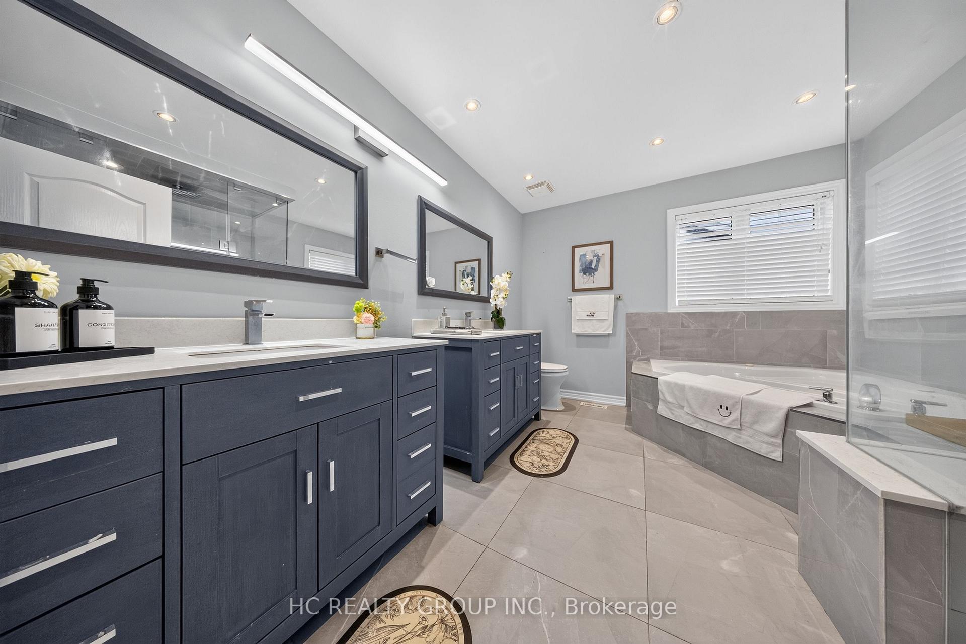 Photo 30 of 21 Wolf Trail Crescent, Richmond Hill, Jefferson — HOMEH