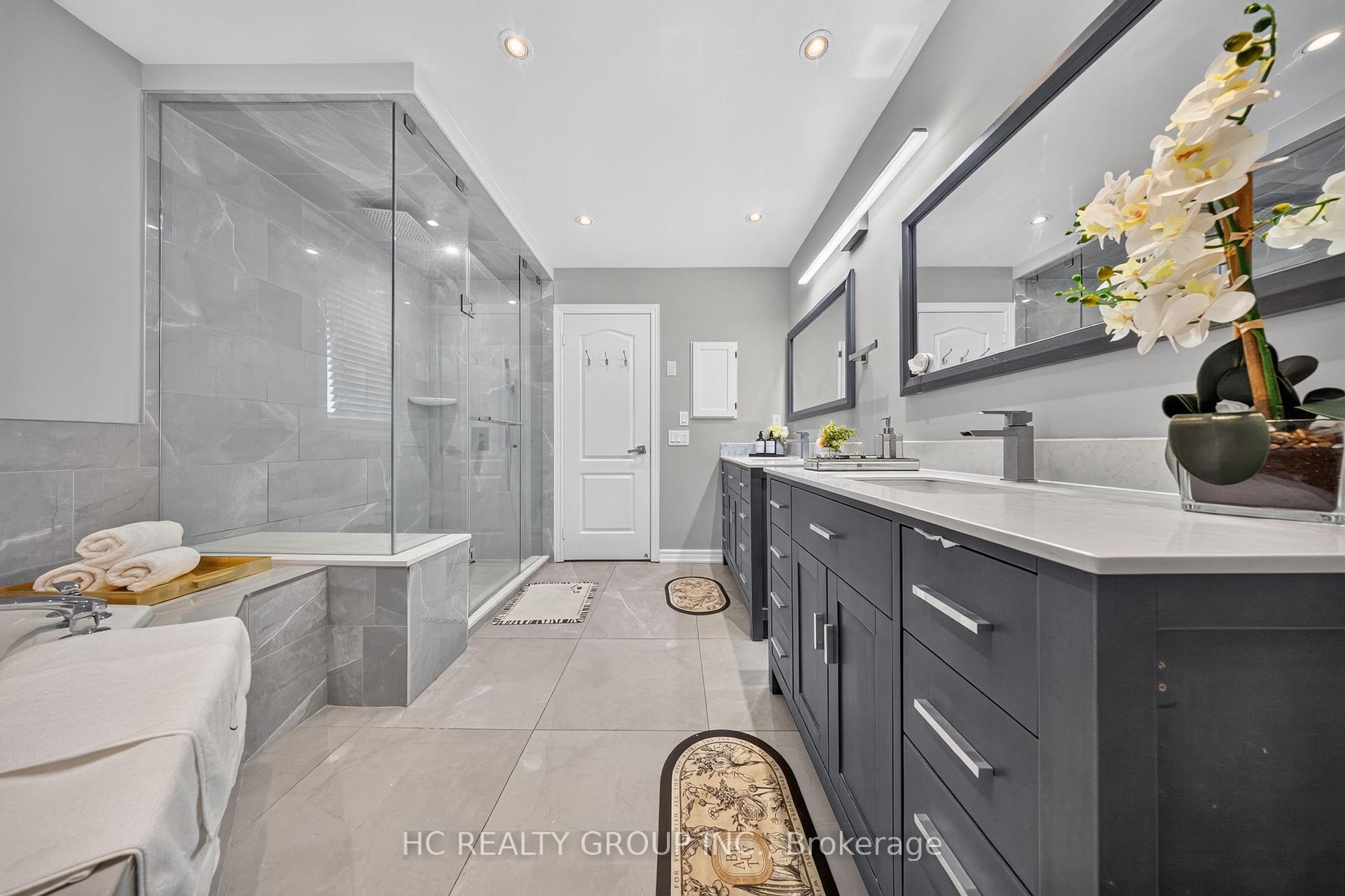 Photo 33 of 21 Wolf Trail Crescent, Richmond Hill, Jefferson — HOMEH