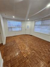Photo 3 of Unit GrFloor, 535 Roxborough Avenue, Hamilton, Homeside — HOMEH